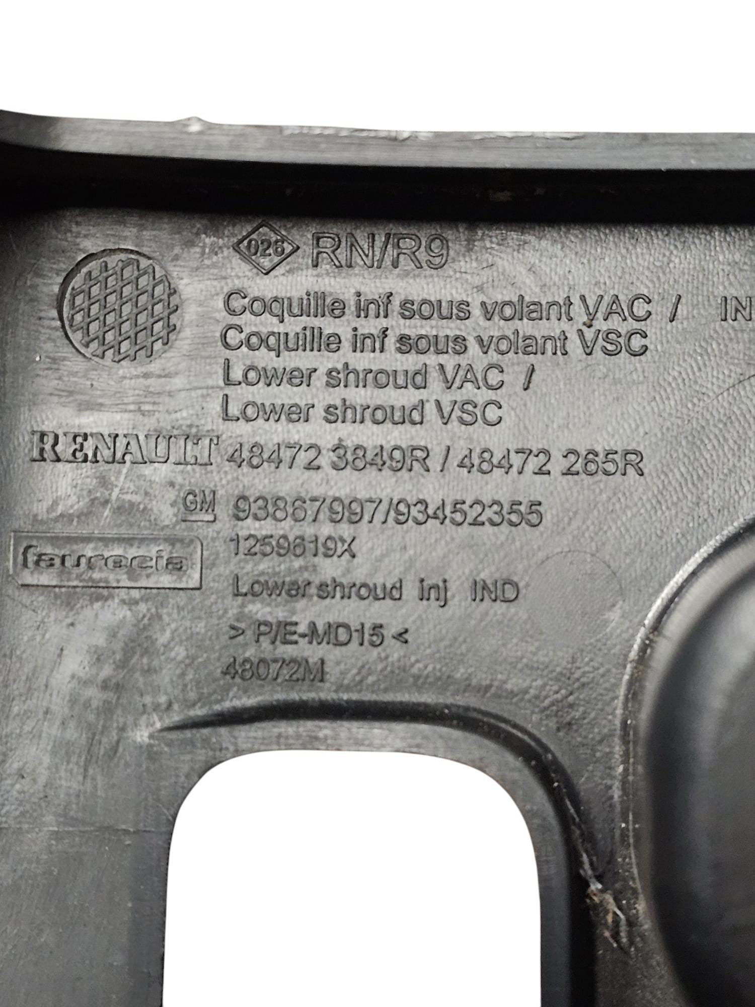 Lower Cover Steering Column Renault Trafic III Cod:484723849R / 48472265R (2014 - >) - F&P CRASH SRLS - Used Spare Parts