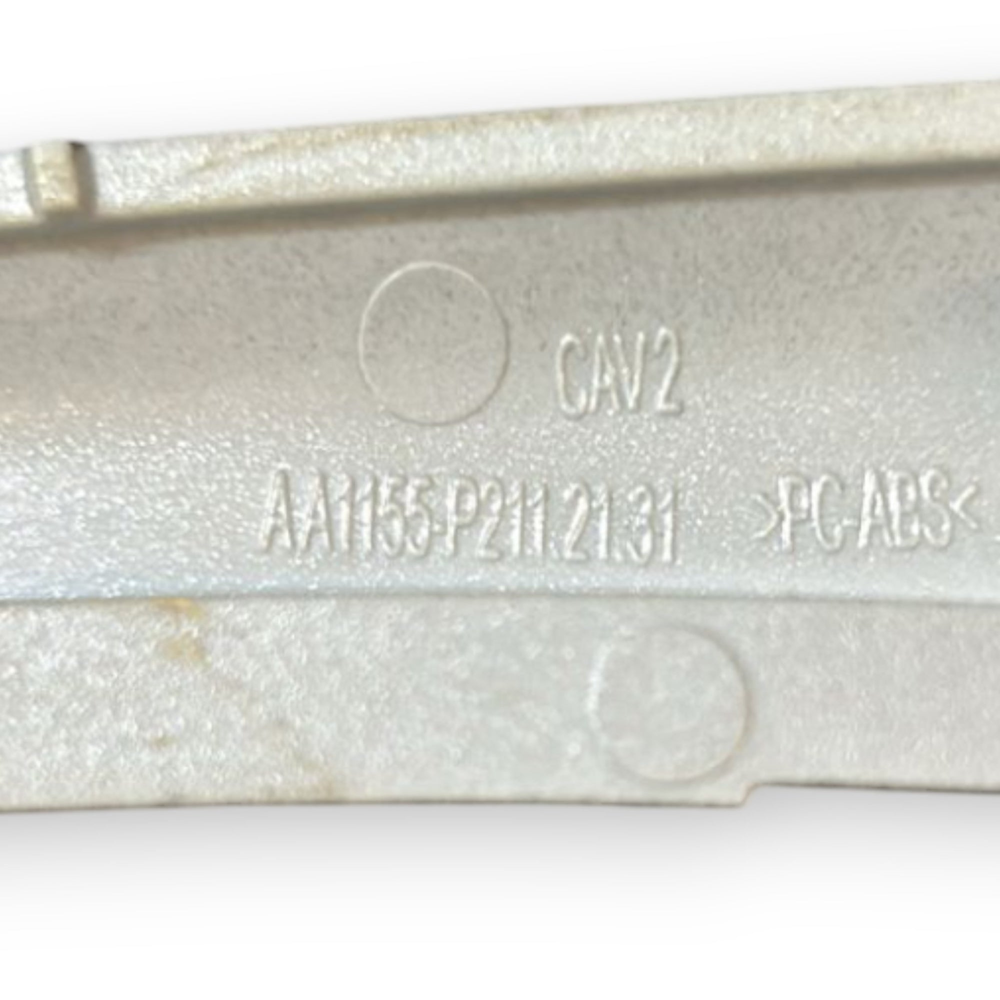 Rivestimento Leva Cambio Automatico Jeep Cherokee (KL) cod.AA1155 - P2112131 (2013 > 2023) - F&P CRASH SRLS - Ricambi Usati