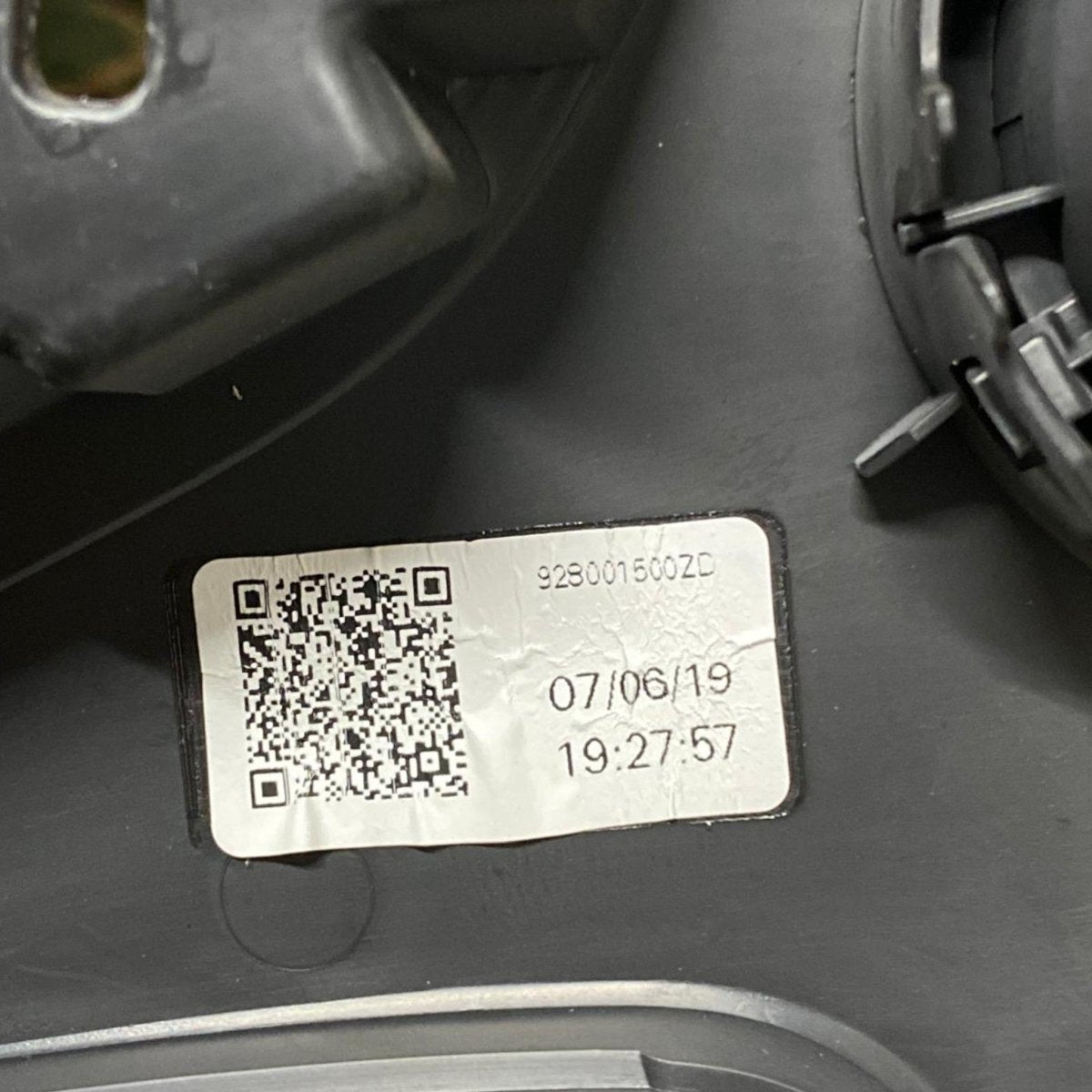 Gear shift cover + electronic parking brake switch Opel Combo E (2018 - ) Code: 928001500ZD - F&P CRASH SRLS - Used Parts