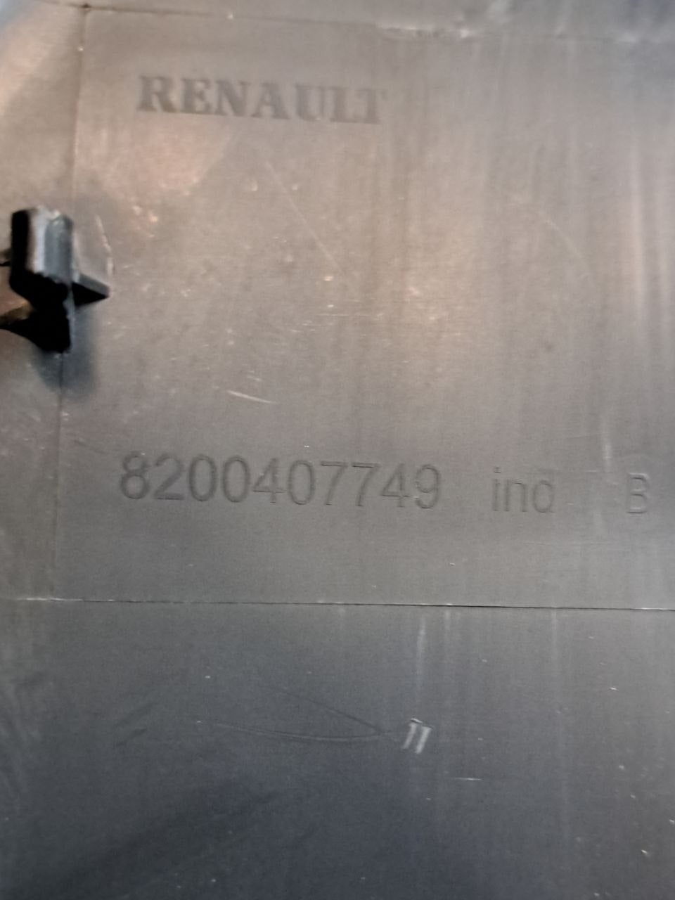 Tachometer Cover Trim Speedometer Renault Clio III 1.2 Petrol (2010) COD:8200407749 - F&P CRASH SRLS - Used Parts
