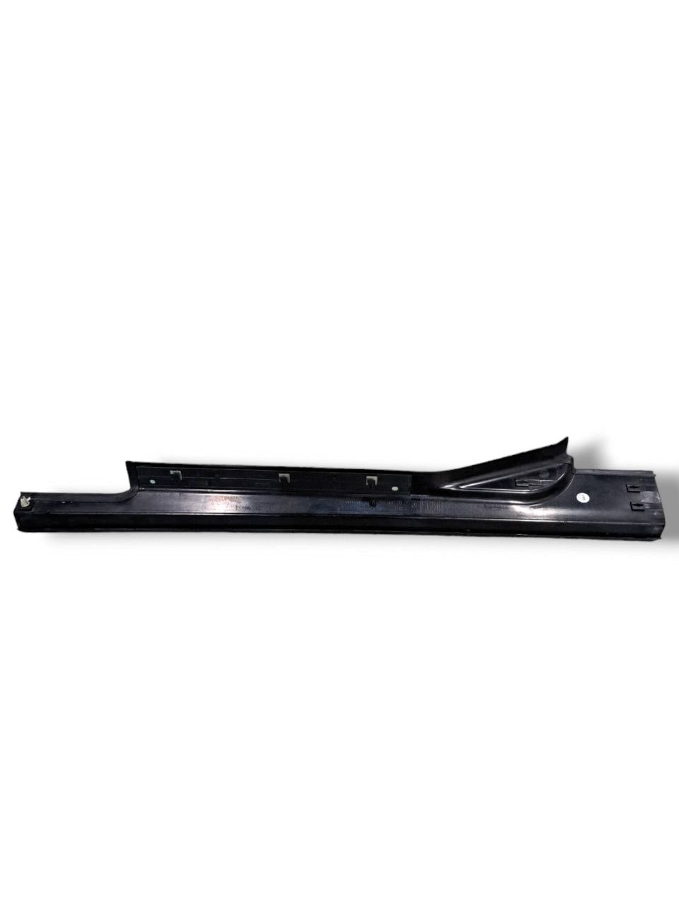 Cover / Molding Front Right Door Sill Mercedes - Benz Class C W203 (2005) COD:A2036800835 - F&P CRASH SRLS - Used Parts