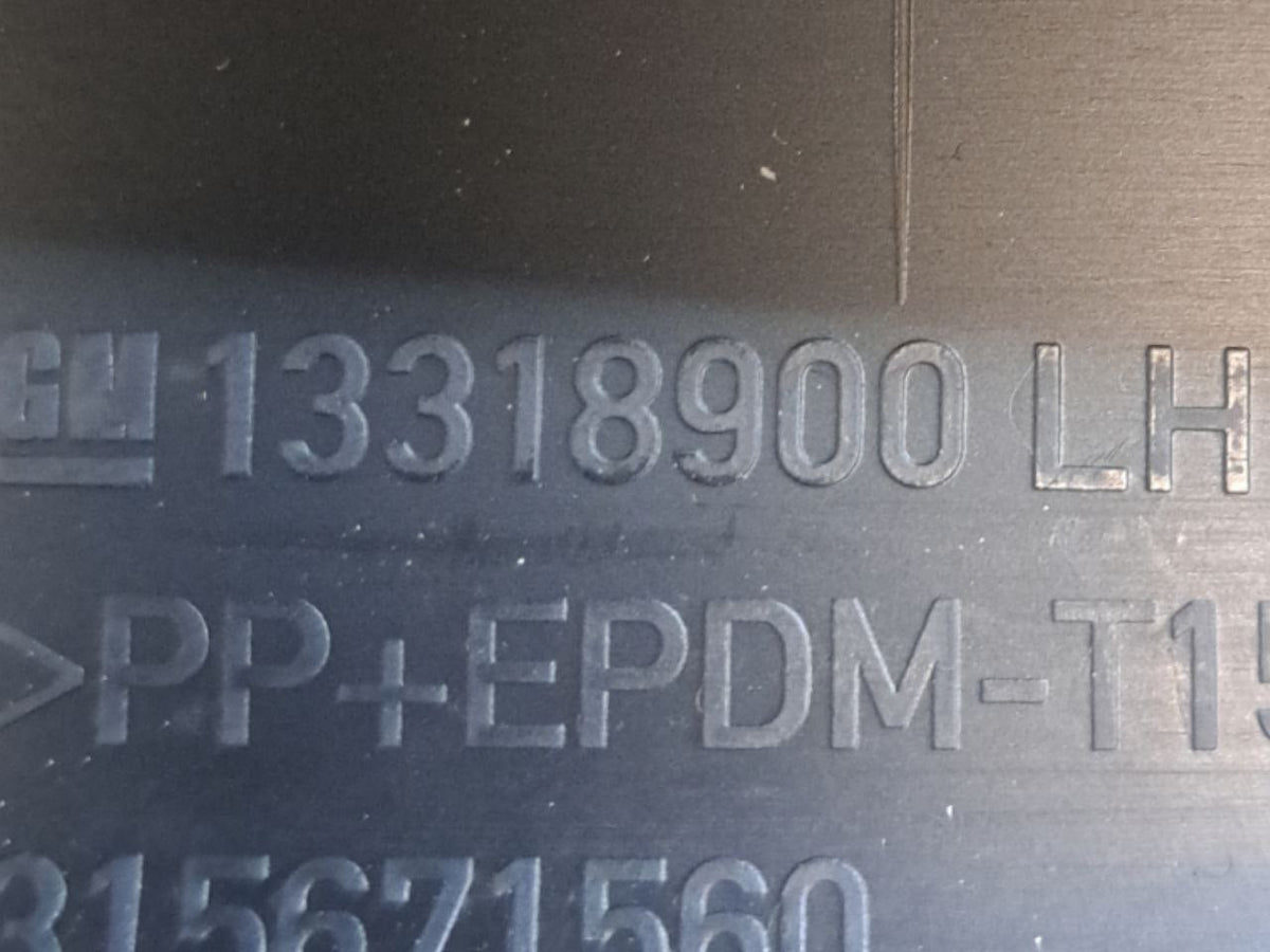 Left door sill trim / molding for Opel Insignia A (2008 - 2017) COD:13318900 - F&P CRASH SRLS - Used Parts