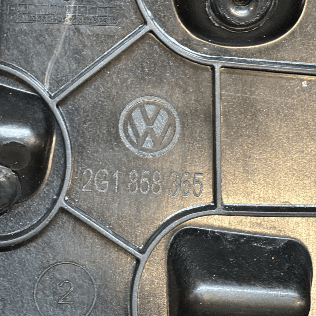 Rivestimento / modanatura cruscotto inferiore sinistro volkswagen polo aw1 cod : 2g1858365 ( 2017 -> ) - F&P CRASH SRL - Ricambi Usati
