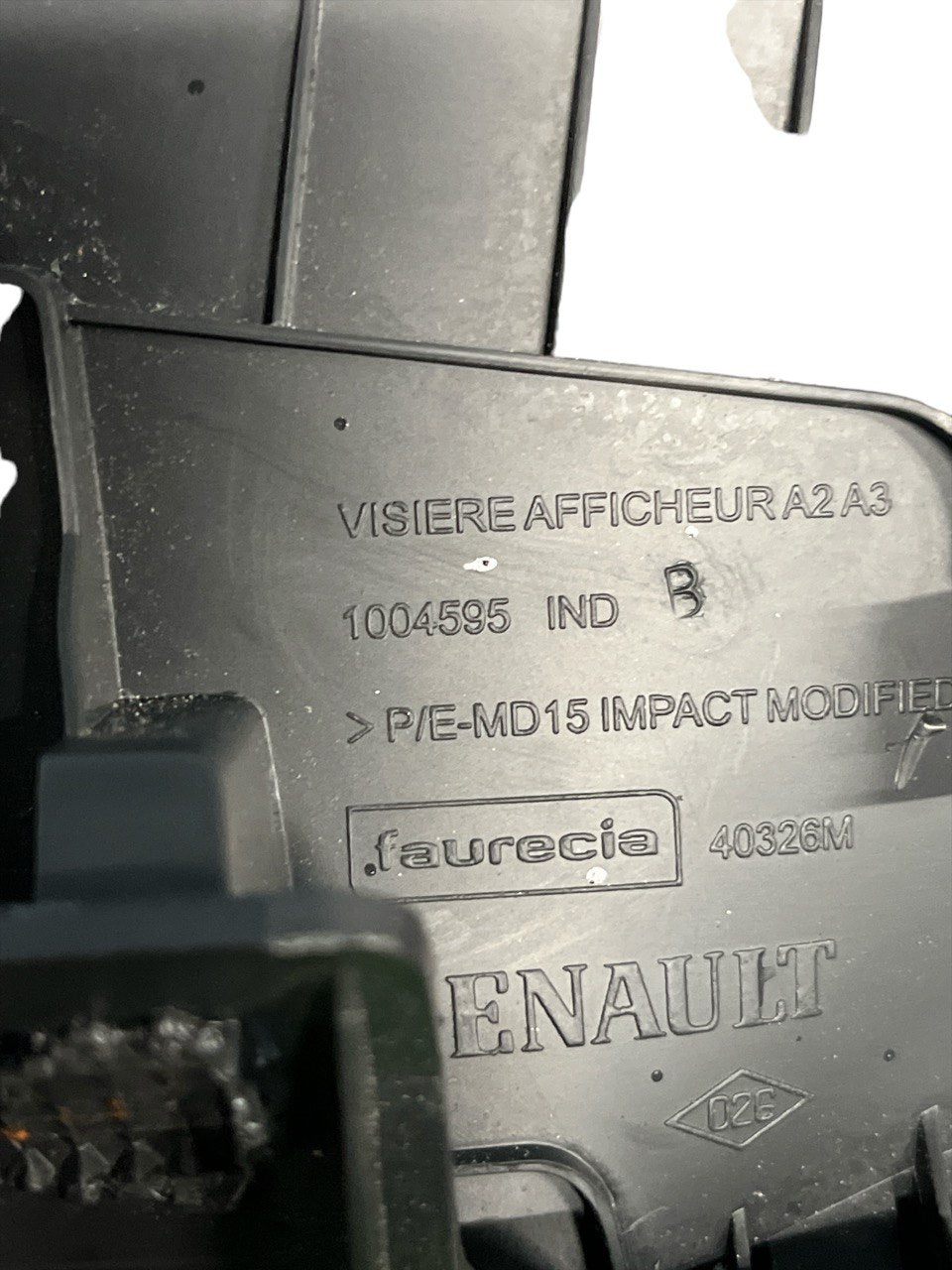 Rivestimento / modanatura display Renault megane III (2008 - 2016) cod.1004595 - F&P CRASH SRLS - Ricambi Usati