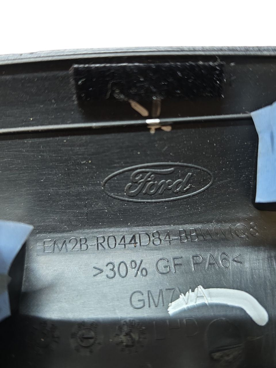 Rivestimento / Modanatura Ford Edge ( 2018 > ) Cod : EM2B - R044D84 - F&P CRASH SRLS - Ricambi Usati