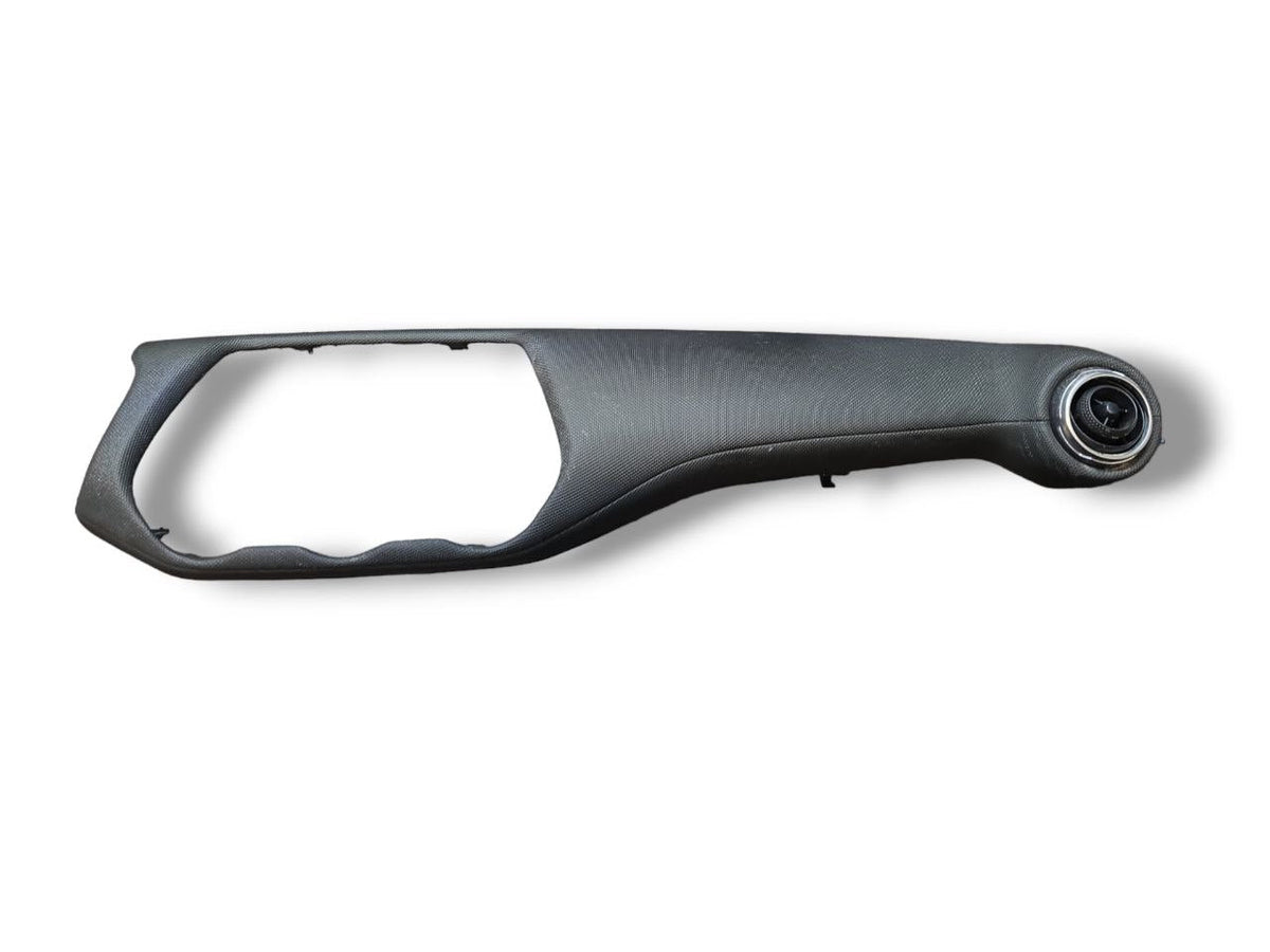 Rivestimento / Modanatura Interna + Bocchetta Aria Condizionata Nissan Juke II ( 2019 &gt; ) Cod : 684116PE0A - F&amp;P CRASH SRLS - Ricambi Usati