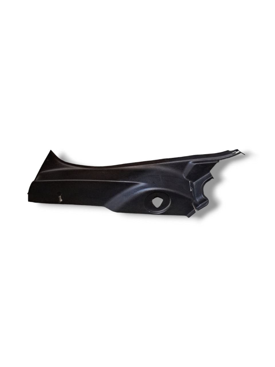 Coating / Molding Lower internal pillar left side (sx) Toyota Auris (2018) CODE: 62552 - 02300 - F&P CRASH SRLS - Used Spare Parts