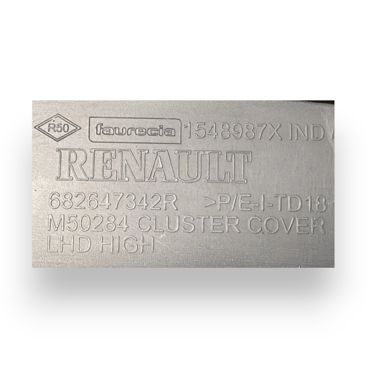 Coating / Tachometer Trim Renault Megane IV Code:682647342R (2015 - ) - F&P CRASH SRL - Used Spare Parts