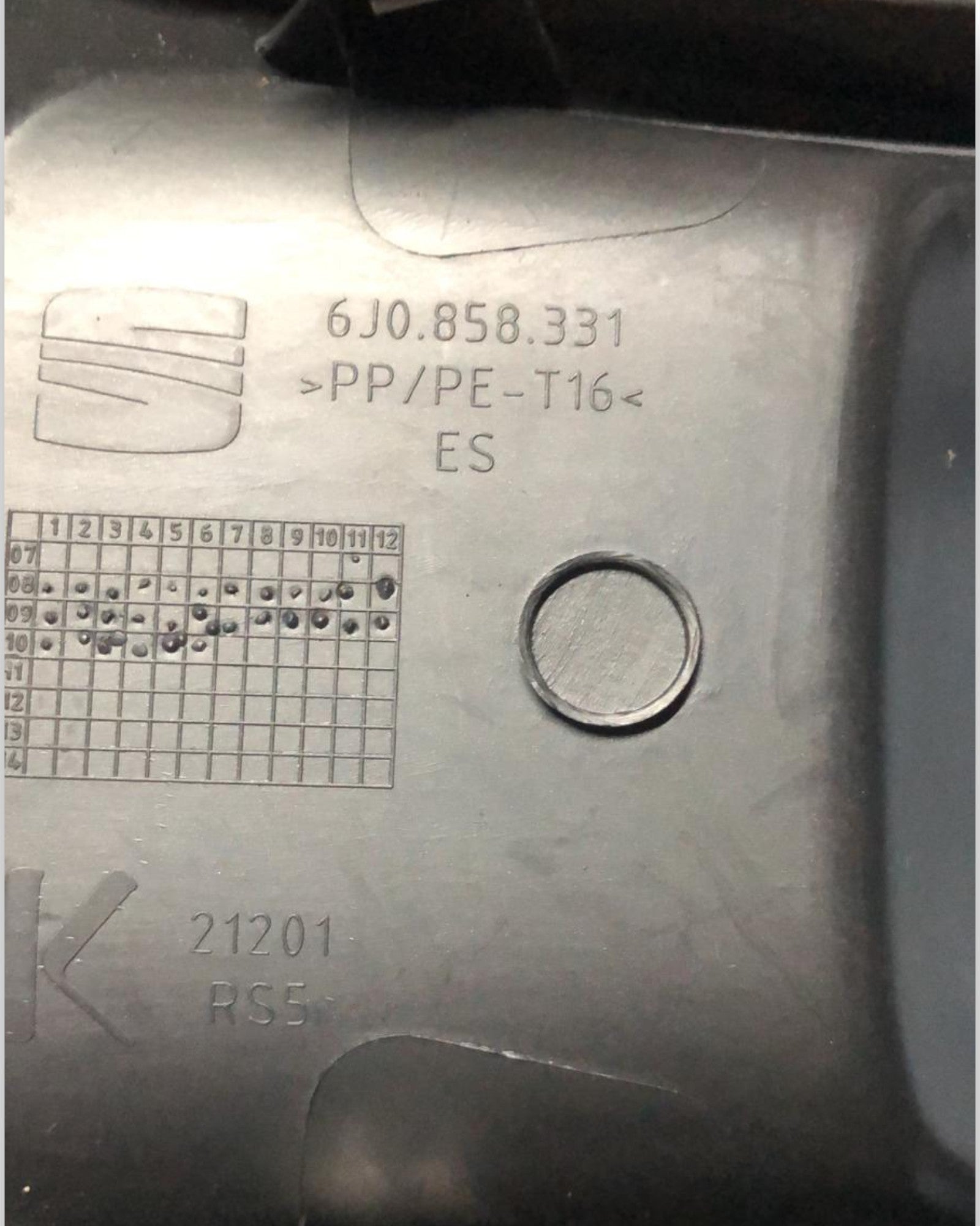 Central Tunnel Covering / Molding Seat Ibiza (2008 > 2017) code:6J0858331 - F&P CRASH SRLS - Used Parts