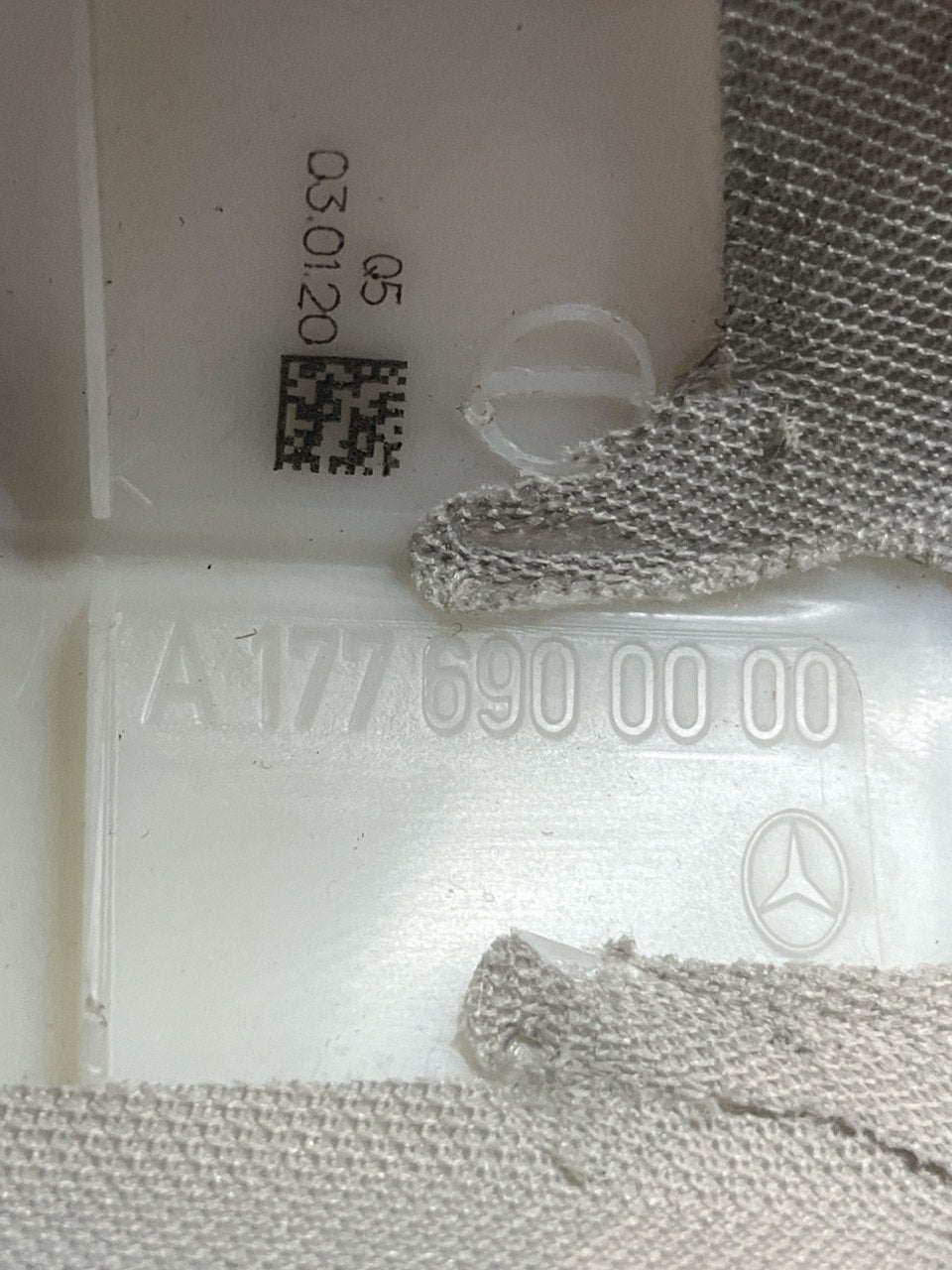 Rivestimento montante A anteriore sinistro Mercedes - Benz Classe A W177 cod.A1776900000 (2018>) - F&P CRASH SRLS - Ricambi Usati