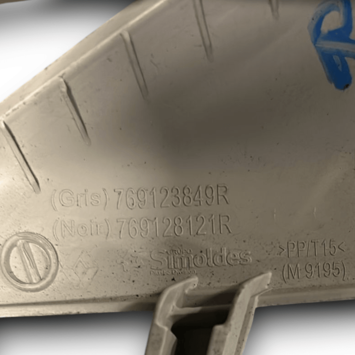 Left Front Pillar Cover Renault Captur II cod:769123849R (2019 >) - F&P CRASH SRLS - Used Parts