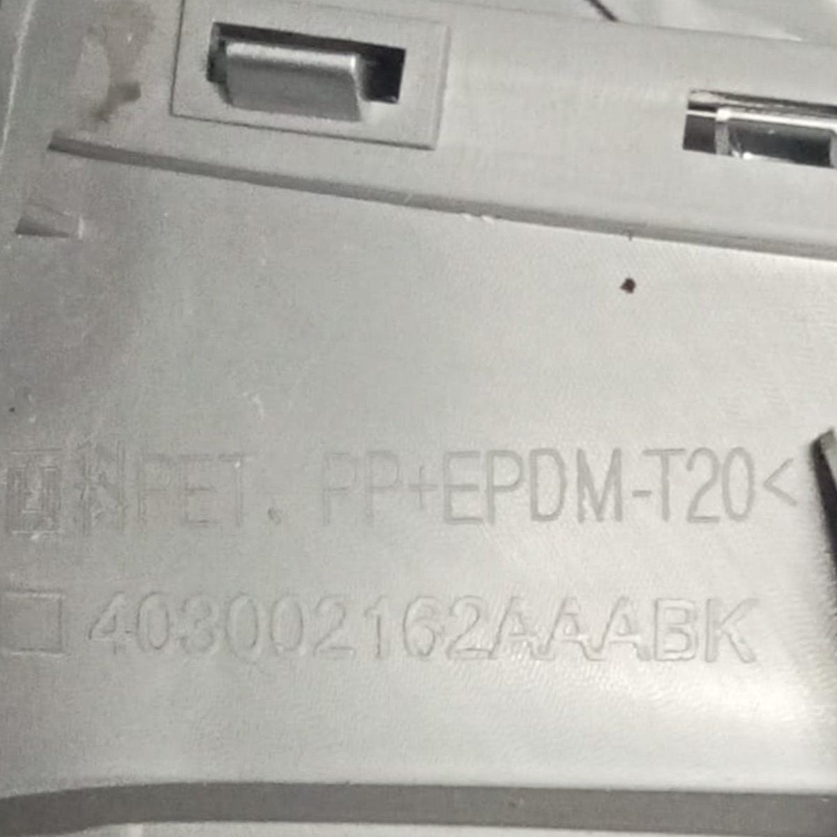 Right pillar covering dr 6.0 code . 403002162aa (2022 >) - F&P CRASH SRL - Used Spare Parts