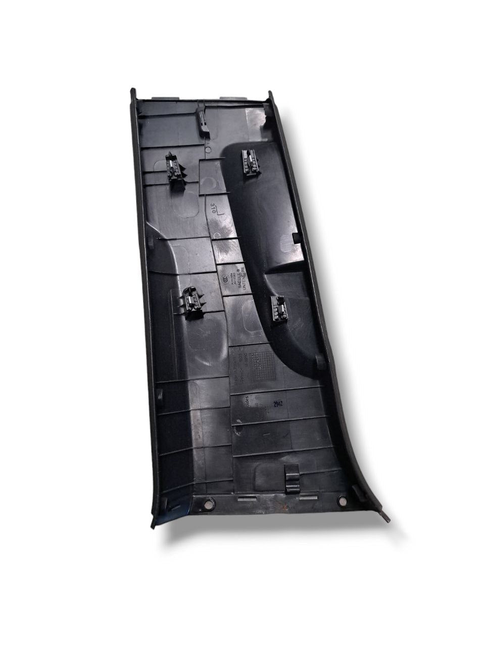 Lower right pillar cover Audi Q3 (2018>) COD:83A867240 - F&P CRASH SRLS - Used Parts