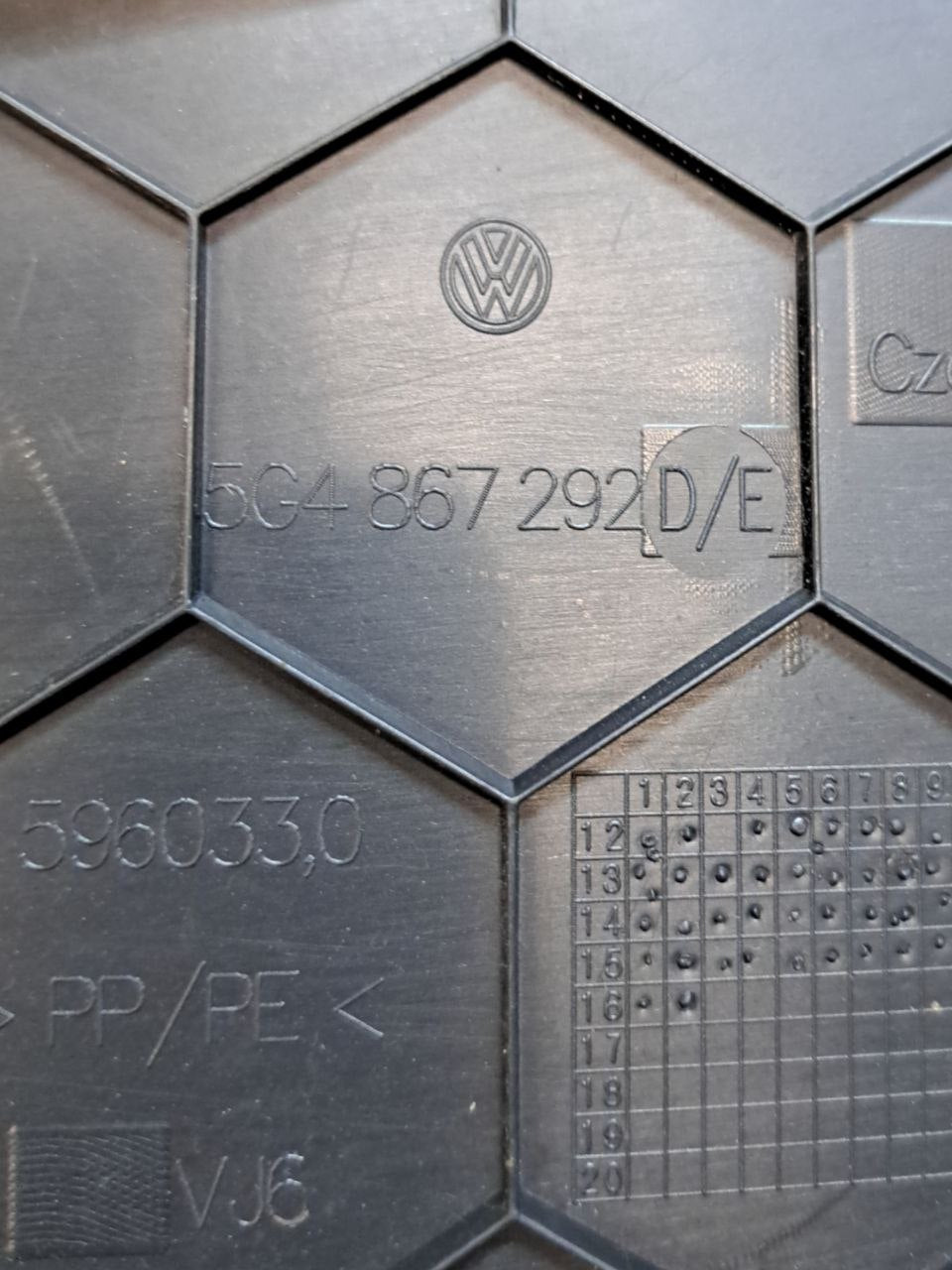 Lower Right Pillar Cover Volkswagen Golf VII (2012 - 2019) COD:5G4867292 - F&P CRASH SRLS - Used Parts