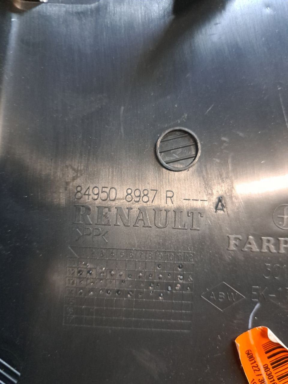 Right rear pillar trim Renault Clio IV (2015) COD:849508987R - F&P CRASH SRLS - Used Parts