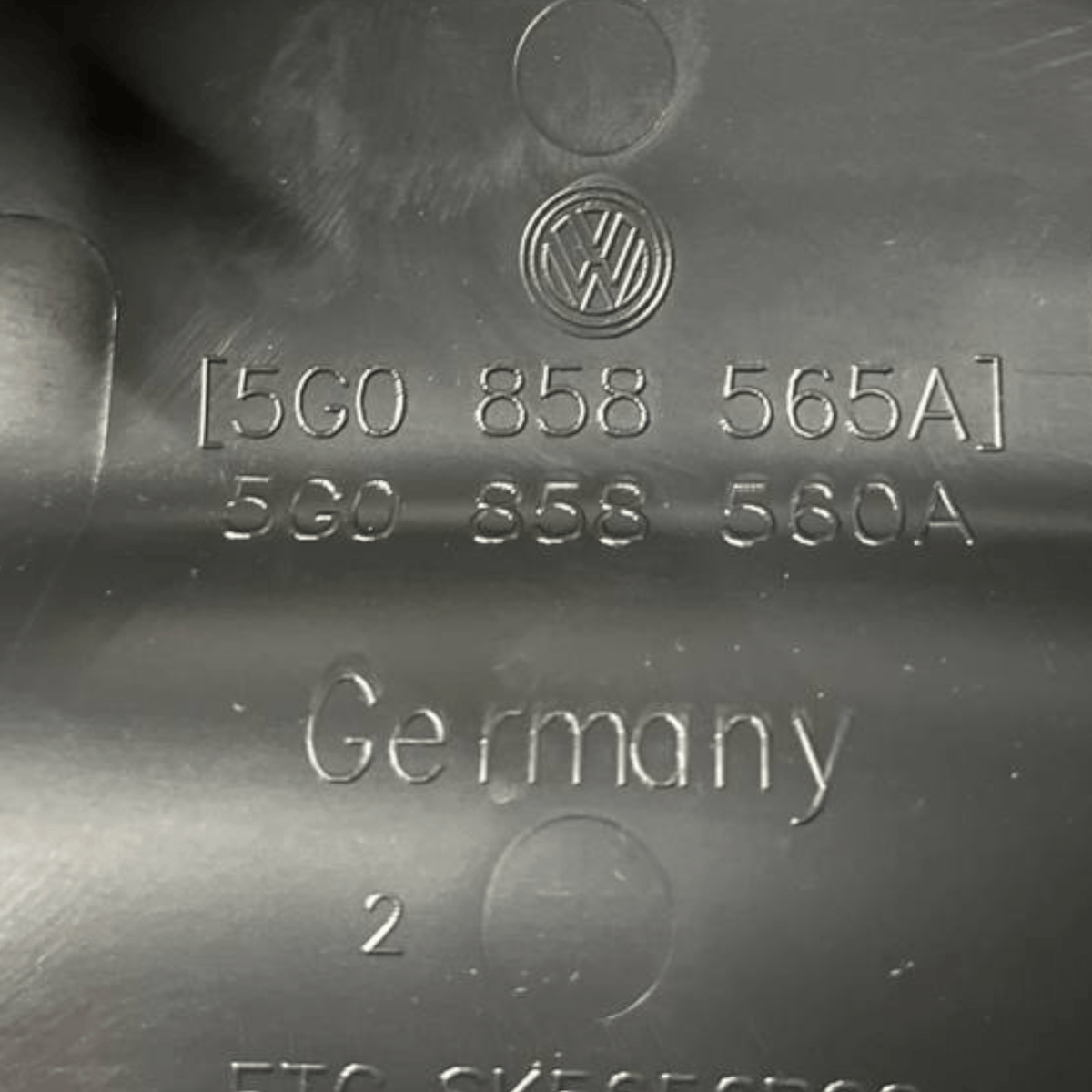 Rivestimento piantone dello sterzo Volkswagen Golf VII (2012 al 2021) cod: 5G0858565A - F&P CRASH SRLS - Ricambi Usati