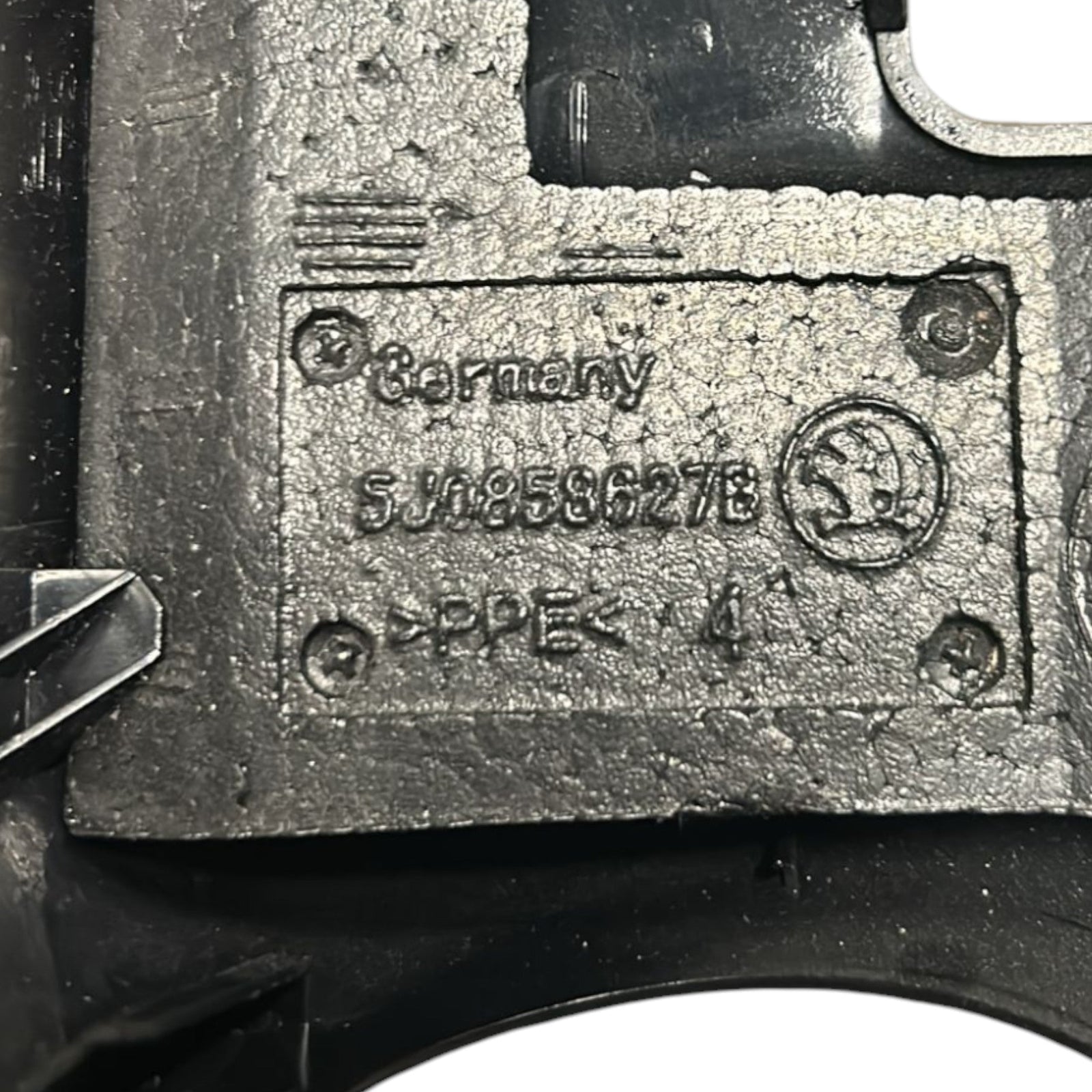 Lower Steering Column Cover Skoda Fabia II code 5J0858627B (2007 > 2014) - F&P CRASH SRLS - Used Parts