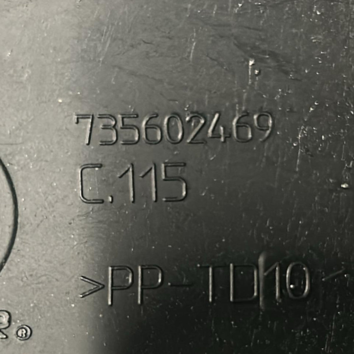 Upper Steering Column Cover Fiat 500 X code.735602469 (2014 > ) code.735577222 - F&P CRASH SRLS - Used Parts