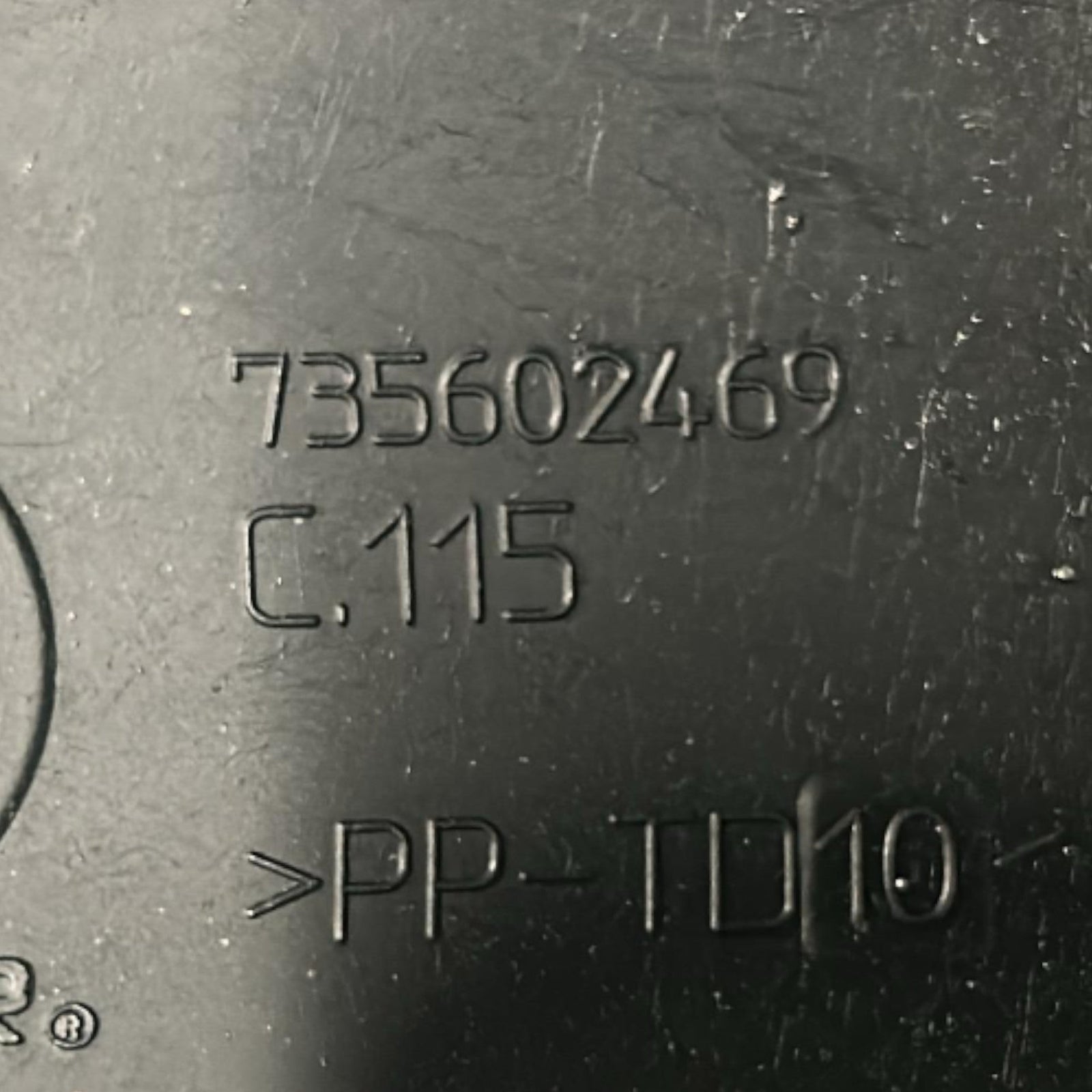 Upper Steering Column Cover Fiat 500 X code.735602469 (2014 > ) code.735577222 - F&P CRASH SRLS - Used Parts