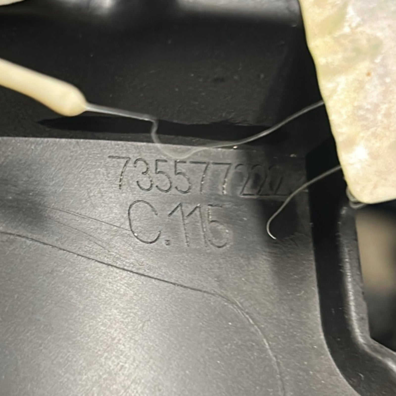 Upper Steering Column Cover Fiat 500 X code.735602469 (2014 > ) code.735577222 - F&P CRASH SRLS - Used Parts