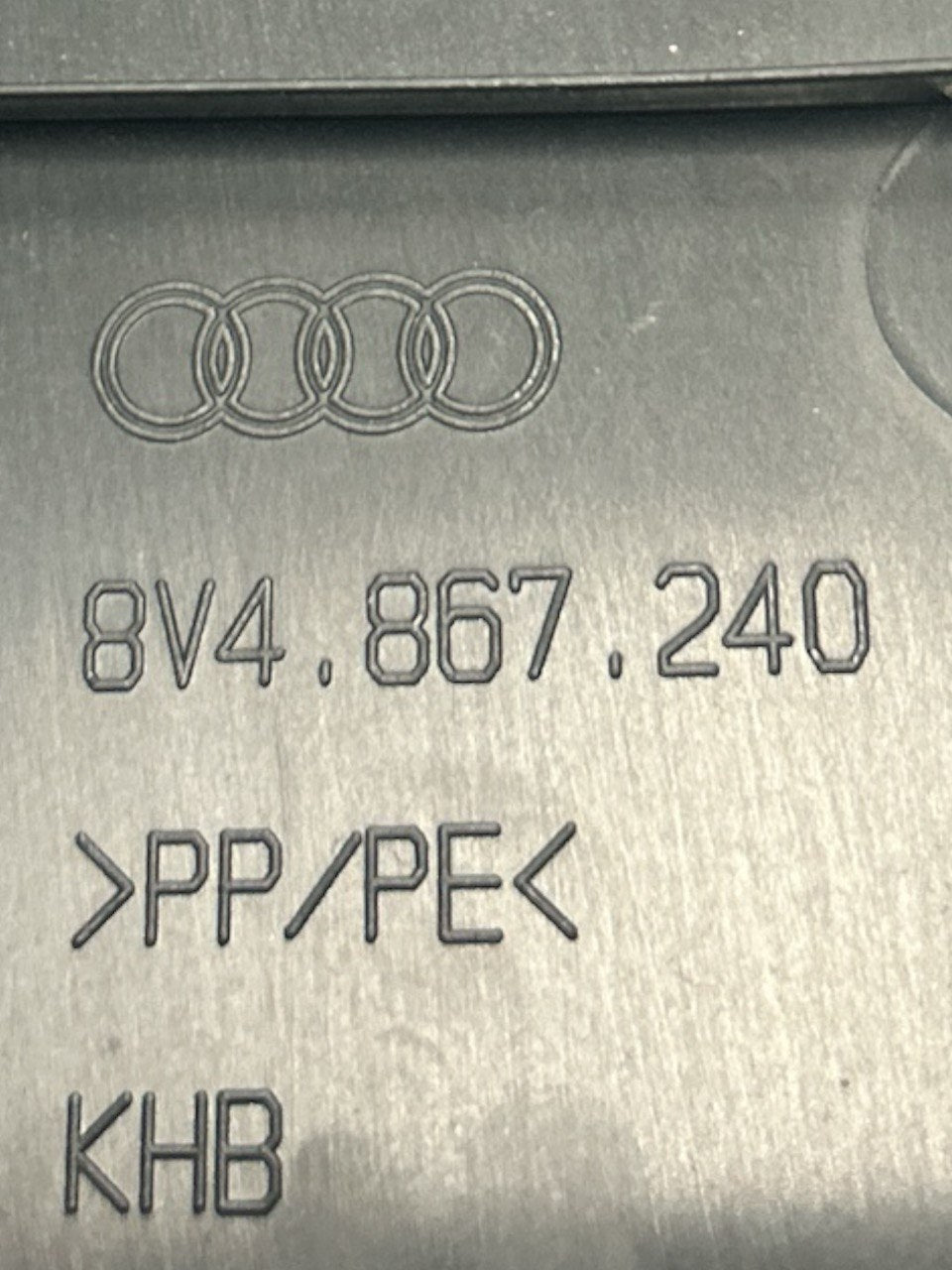 Rivestimento Pilastro B Inferiore Destro Audi A3 (8V) (2012 > 2020) cod.8V4867240 - F&P CRASH SRLS - Ricambi Usati