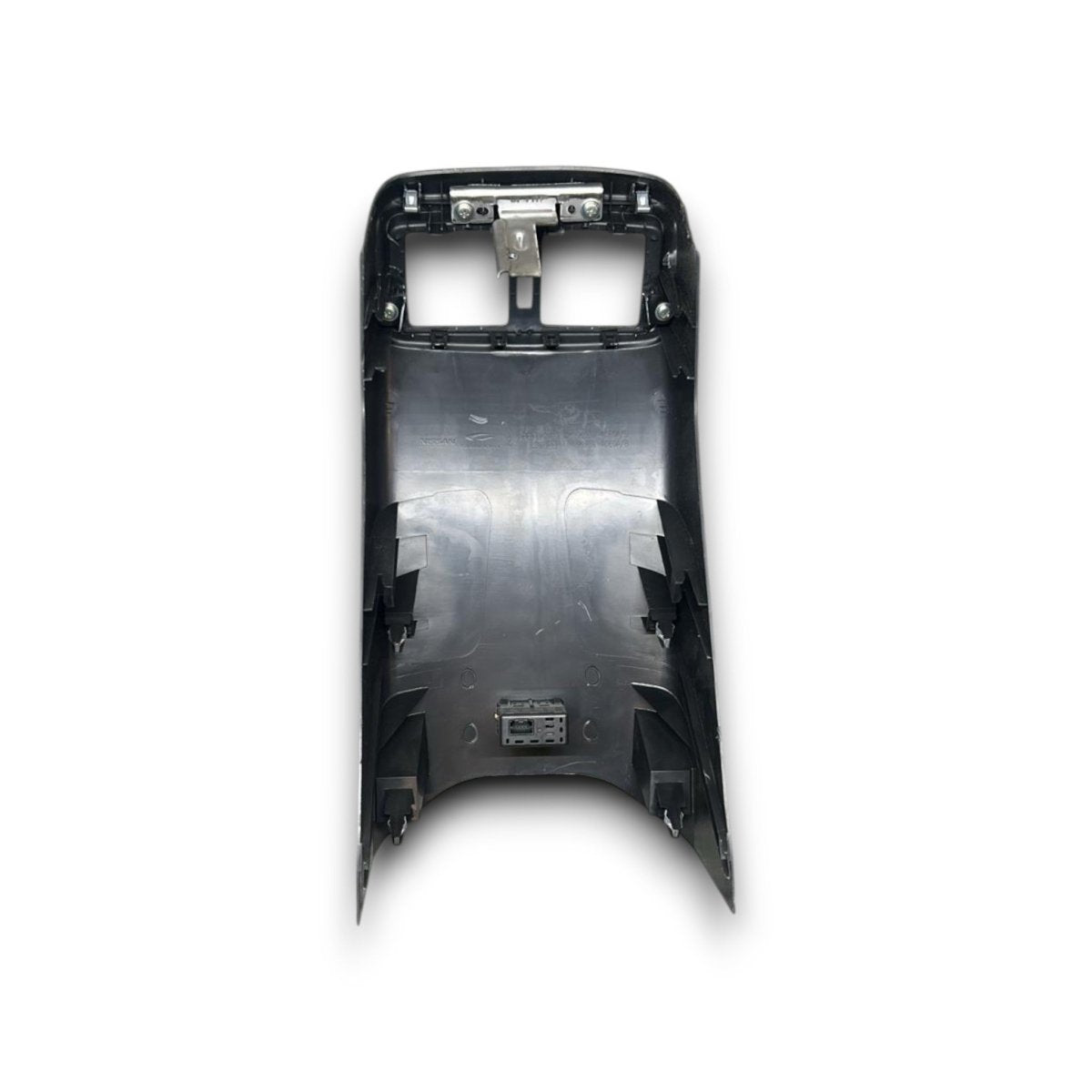 Rivestimento posteriore tunnel centrale Nissan X - Trail (T32) cod.969304ce0a (2014 > 2020) cod.969304ce0a - F&P CRASH SRLS - Ricambi Usati