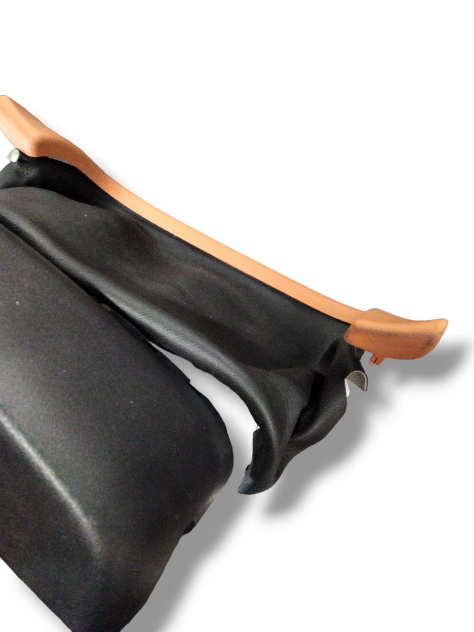 Rivestimento superiore piantone di sterzo Jaguar XE / XF (2015>) cod.GX733F902A0 - F&P CRASH SRLS - Ricambi Usati