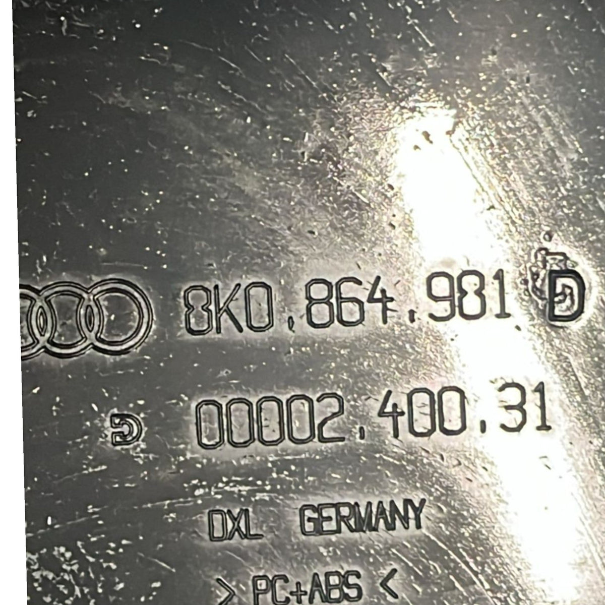 Rivestimento Tunnel Centrale Audi A4 (B8) cod:8K0864981 (2007 >2015) - F&P CRASH SRLS - Ricambi Usati
