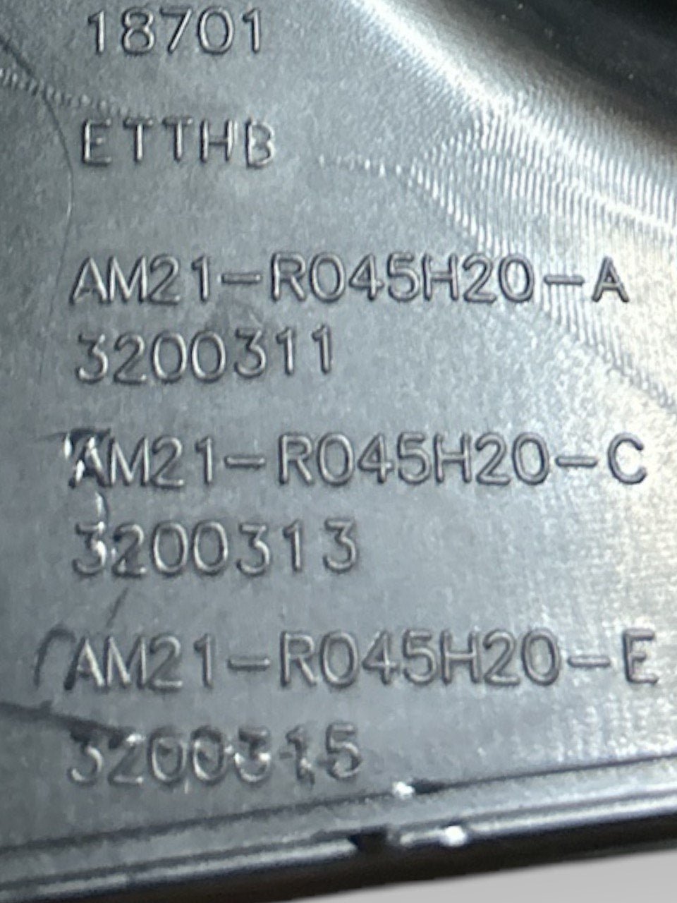 Rivestimento Tunnel Centrale Ford S - Max (2006 > 2015) cod.AM21 - R045H20 - A - F&P CRASH SRLS - Ricambi Usati