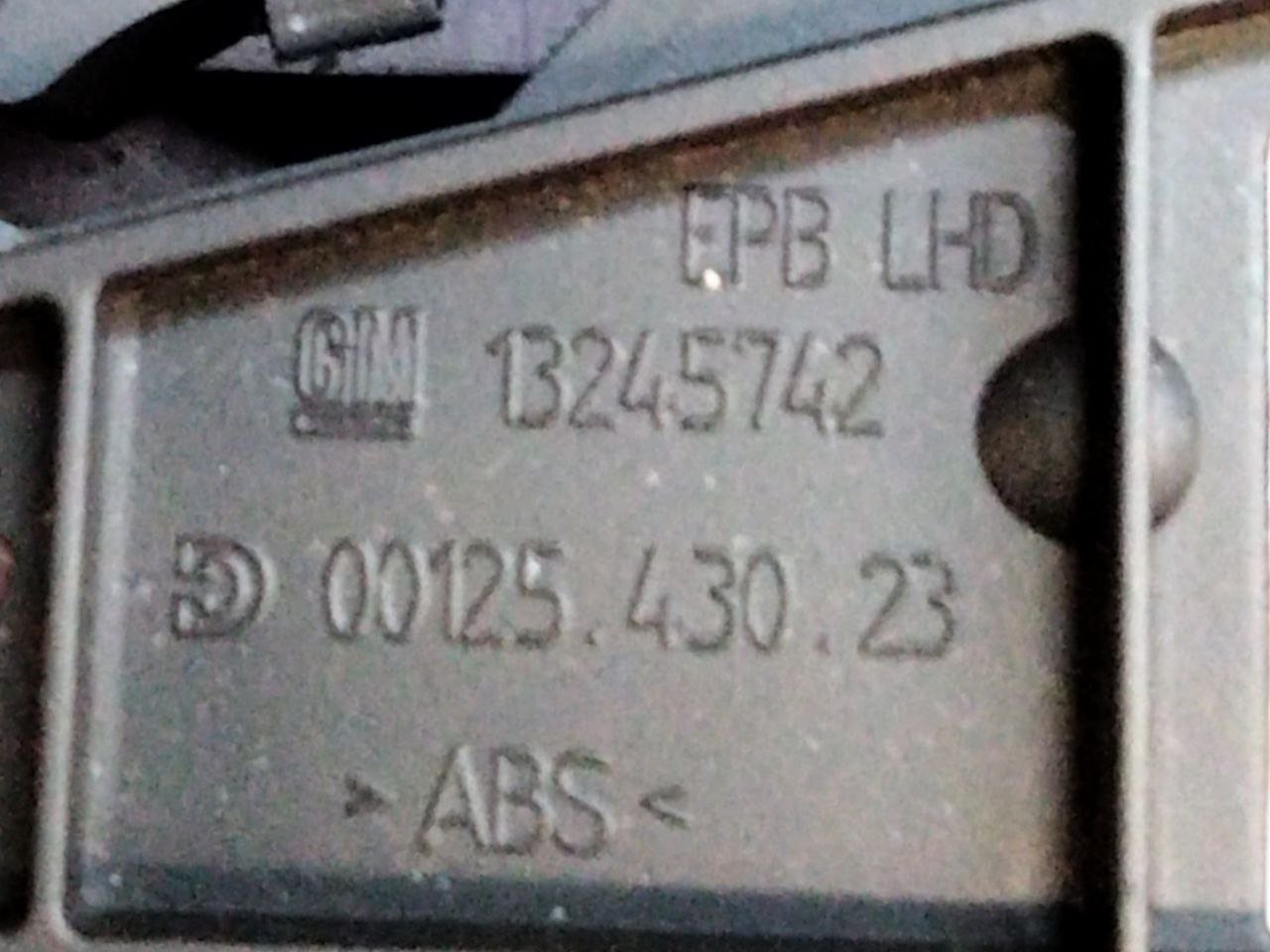 Central tunnel covering/molding Opel Insignia A (2008 to 2017) code 13245742 - F&P CRASH SRLS - Used Parts