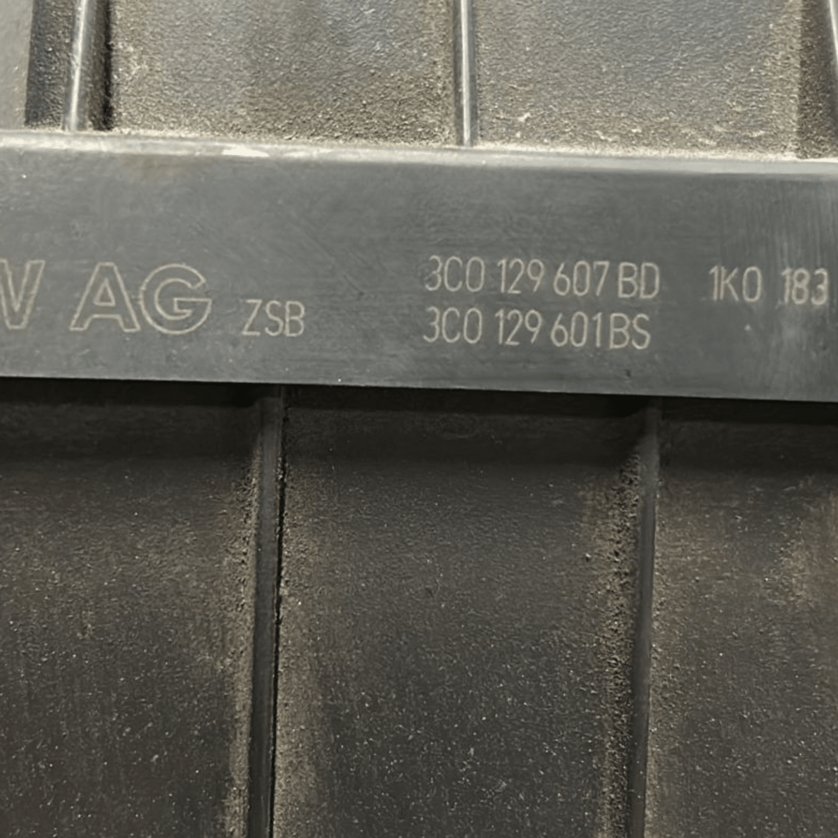 Scatola filtro aria audi a3 8p 1.6 diesel cod:3c0129607bd (2003 > 2012) - F&P CRASH SRL - Ricambi Usati