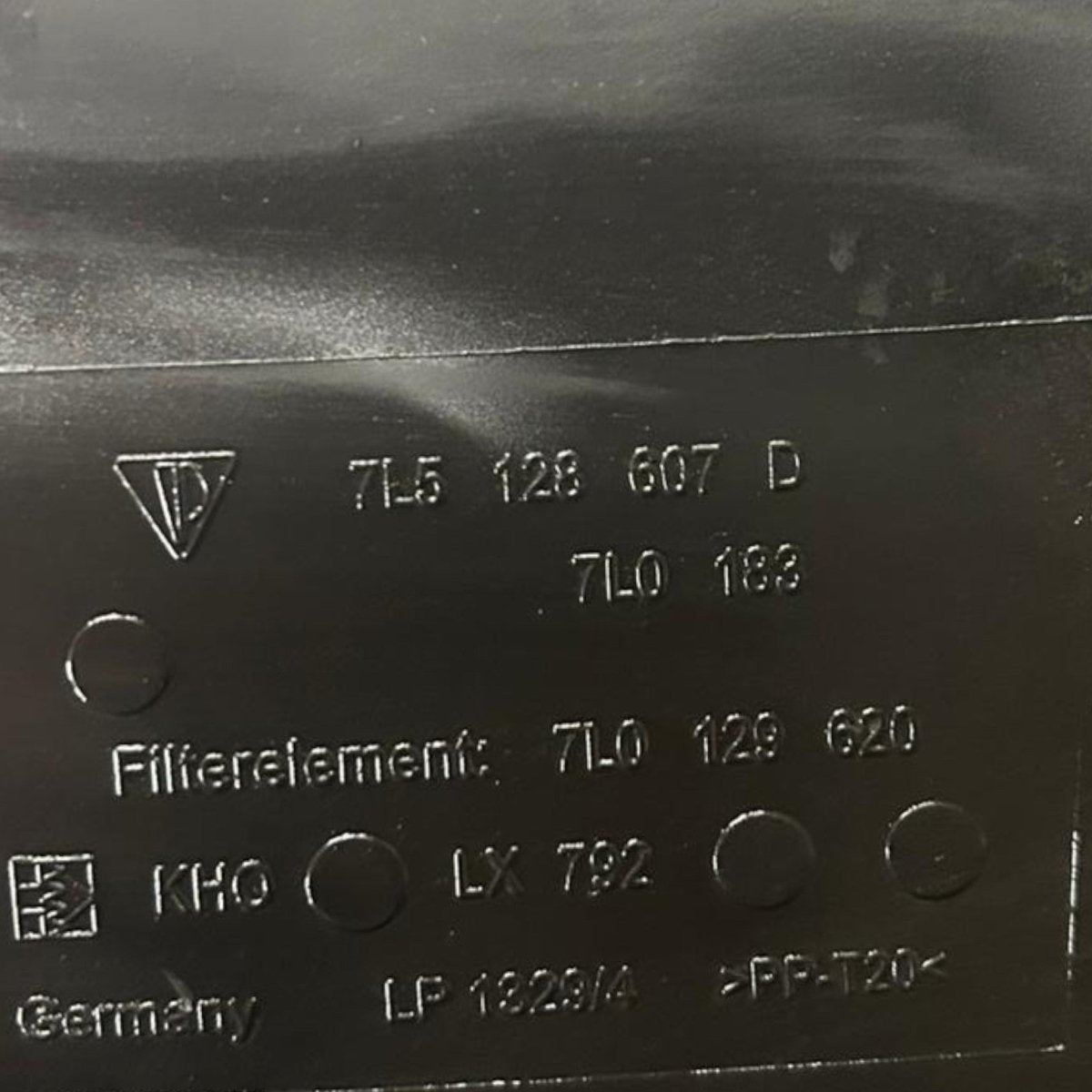 Air filter box porsche cayenne 4.5 gasoline code:7L5128607D (2003 > 2010) - F&P CRASH SRLS - Used Parts