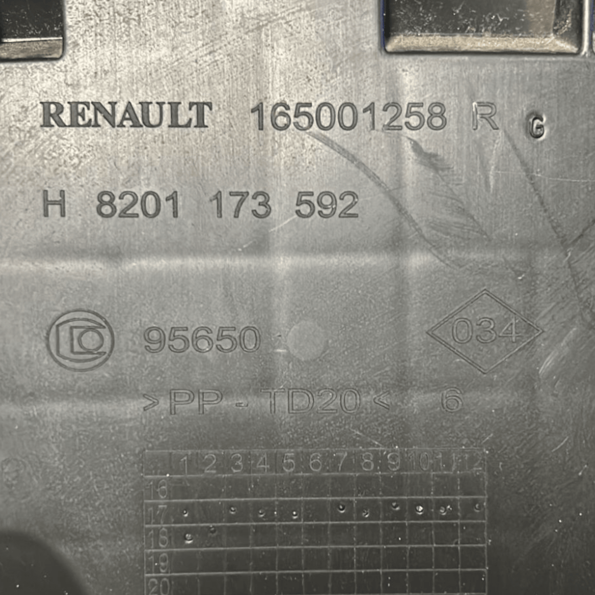 Air Filter Box Renault Clio IV 0.9 Petrol code:165001258R (2012 > 2021) - F&P CRASH SRLS - Used Parts