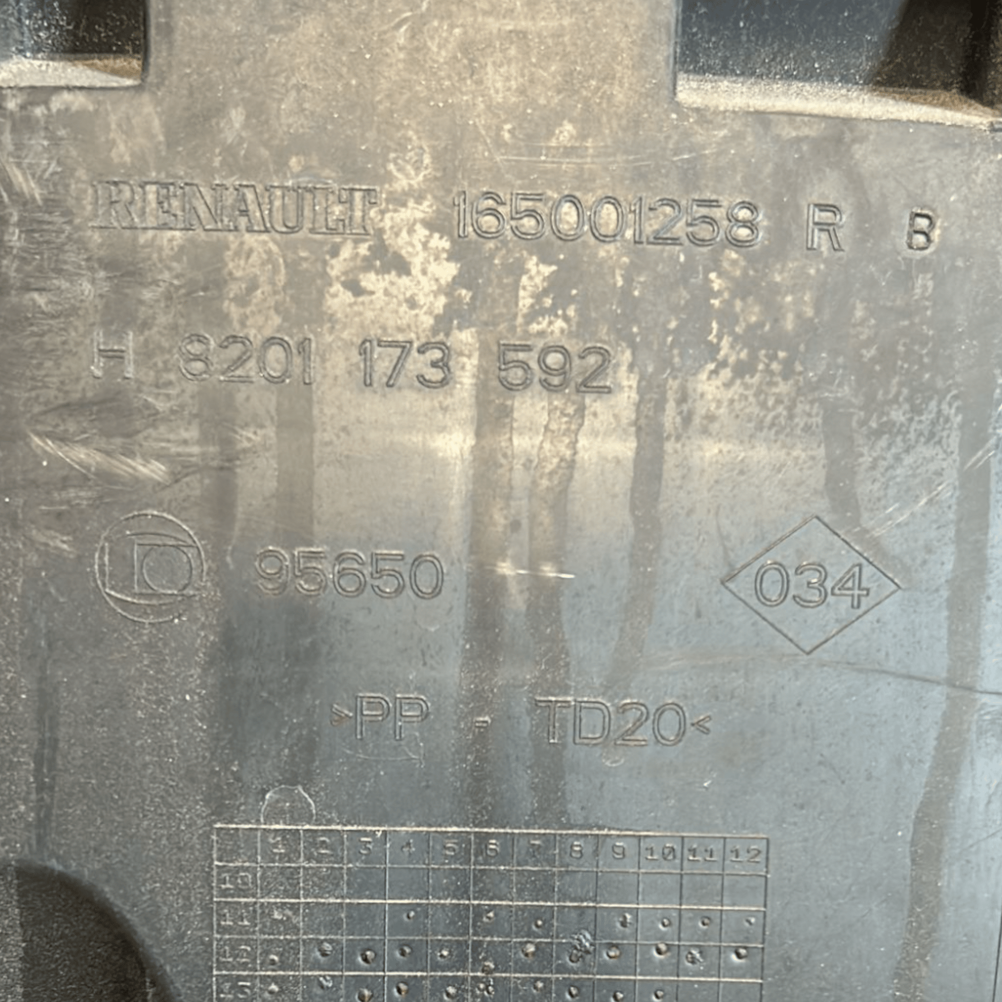Scatola Filtro Aria Renault Clio IV 1.5 Diesel cod:165001258R (2012 > 2021) - F&P CRASH SRLS - Ricambi Usati