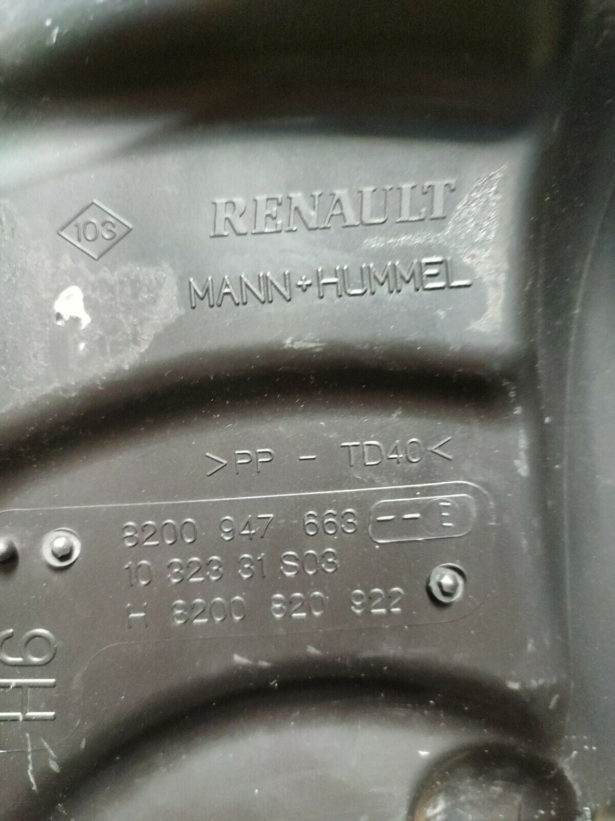 Scatola Filtro Renault Megane III 1.5 Dci (2010) 8200947663 - F&P CRASH SRLS - Ricambi Usati