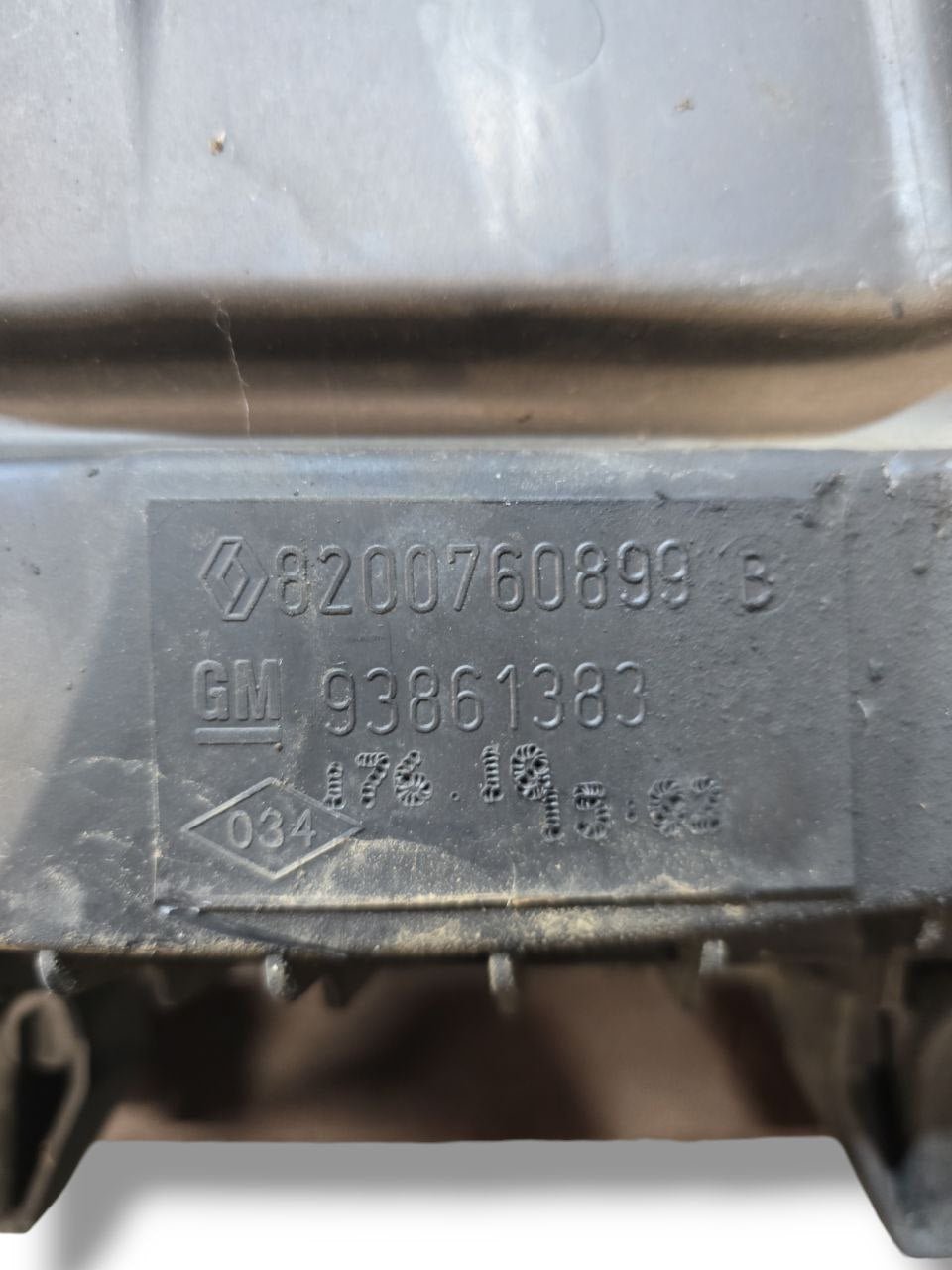 SCATOLA FLTRO OPEL VIVARO A 2.0 DIESEL (2001 - 2014) Cod : 8200760899B - F&P CRASH SRLS - Ricambi Usati