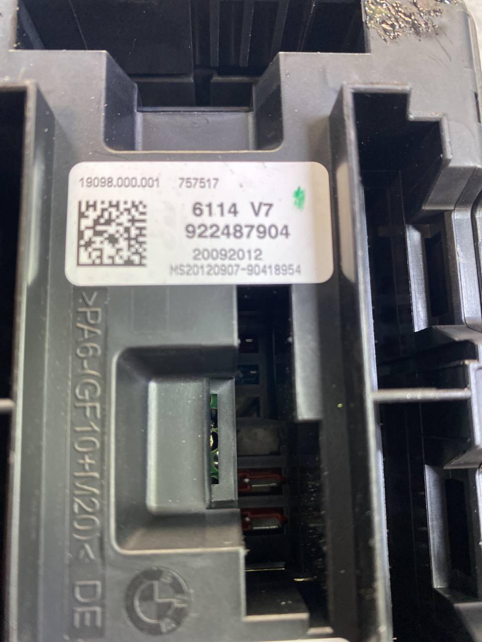 Fuse Box Central Unit Fuse Holder Bmw Series 1 F30 2.0 diesel (2011 - 2019) COD:922487904 - F&P CRASH SRLS - Used Spare Parts