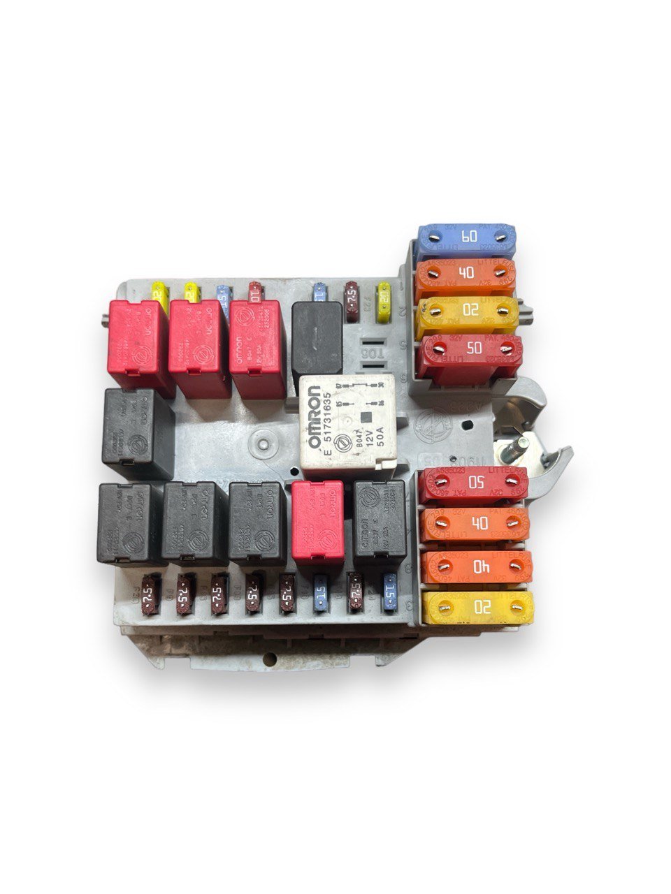 Fuse Box / Fuse Holder Unit Fiat Croma 1.9 Diesel (2007 - 2010) COD:51826181 - F&P CRASH SRLS - Used Parts