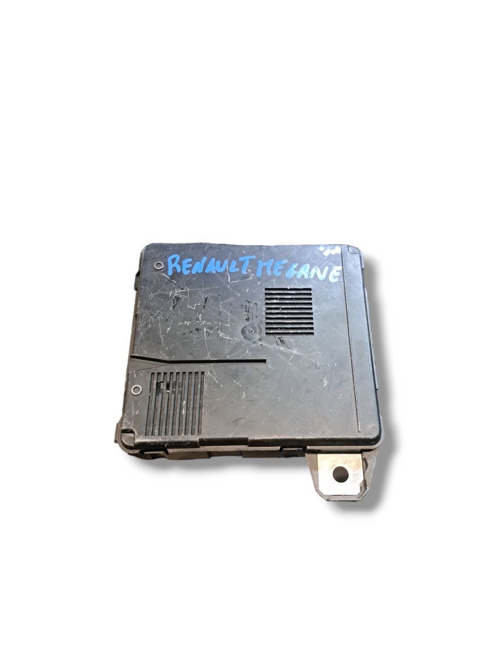 Fuse Box Central Unit Fuse Holder Renault Megane 1.9 Diesel (2002 - 2009) COD:8200306032B - F&P CRASH SRLS - Used Parts