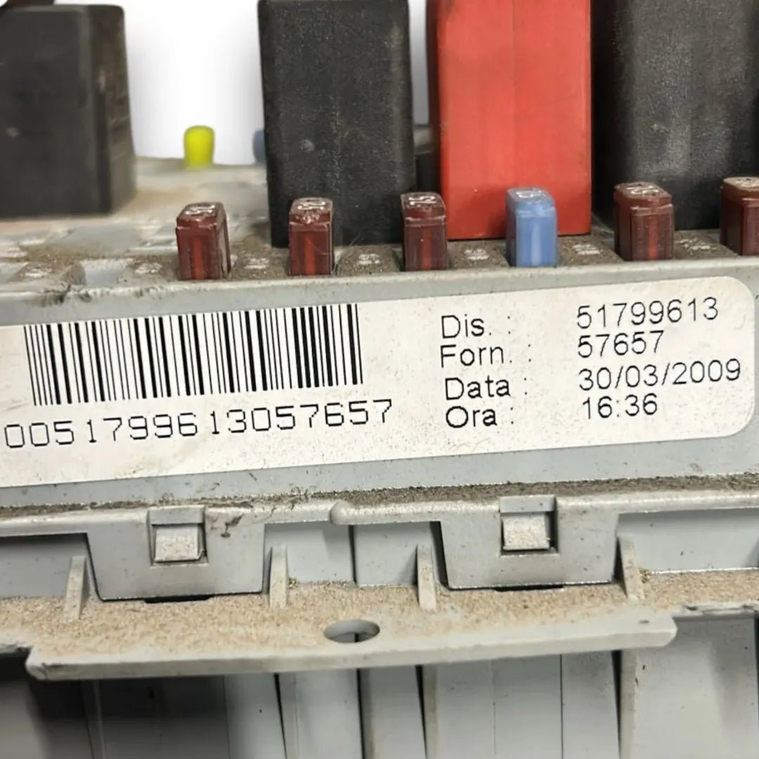 Dettaglio Scatola fusibili Fiat Idea 2003–2010 cod. 51799613 - foto 3