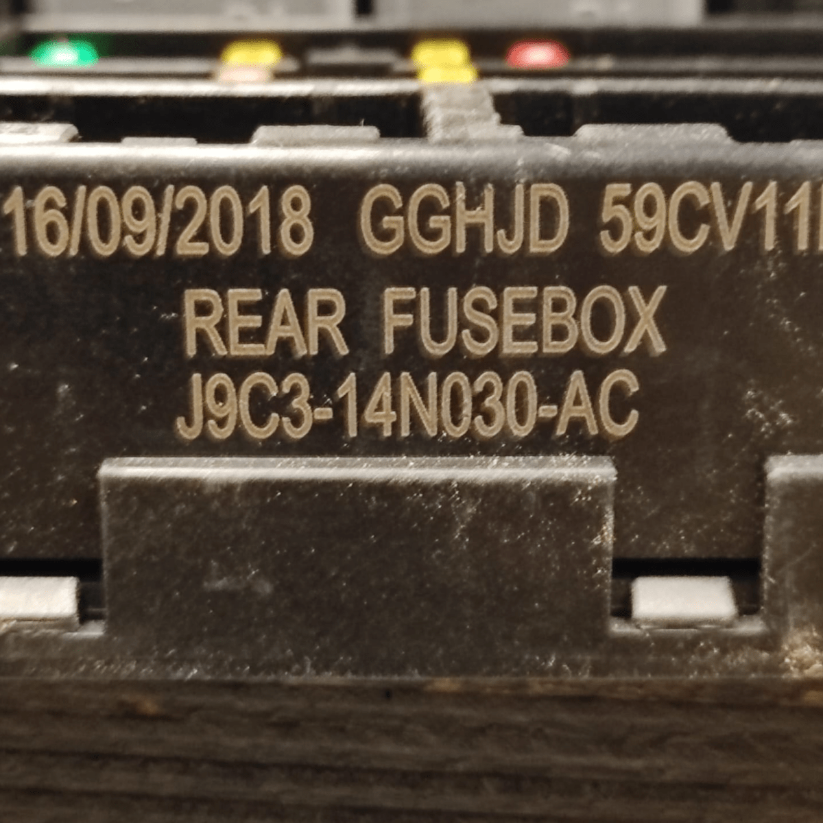 Scatola Fusibili Jaguar E - Pace 2.0 Diesel COD: J9C314N030AC (2017 - ) - F&P CRASH SRLS - Ricambi Usati