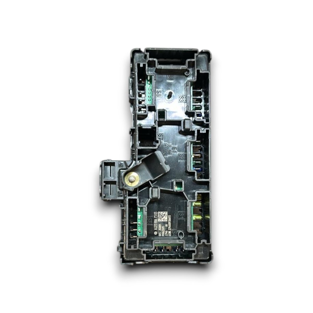 Scatola fusibili Mercedes Benz Classe C (W206) cod.a2239067303 2.0 diesel / hybrid (2021 > ) - F&P CRASH SRL - Ricambi Usati
