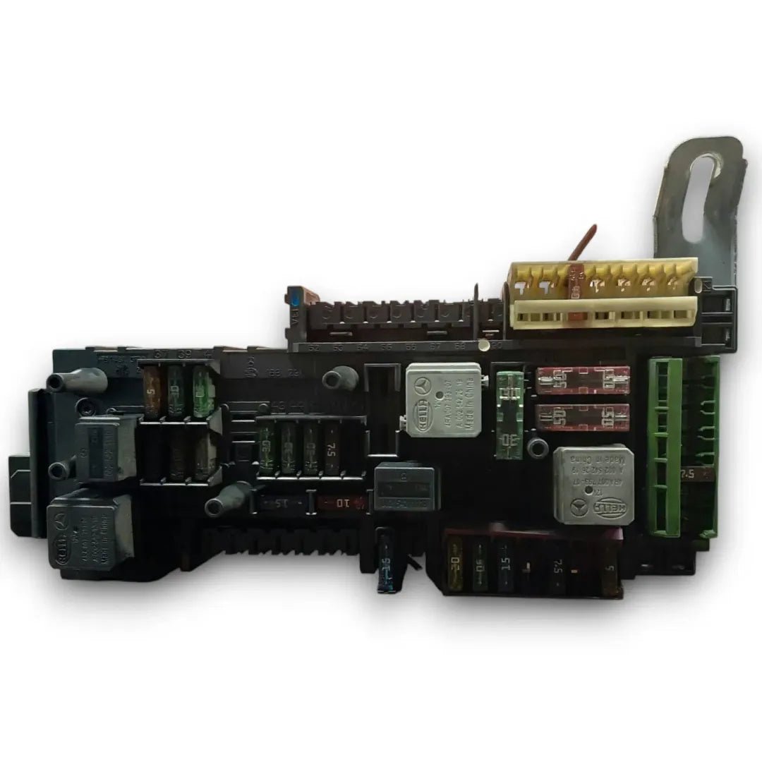Scatola fusibili Mercedes-Benz Classe E W/S212 dal 2009 cod. 168298 - F&P CRASH SRL - Ricambi Usati