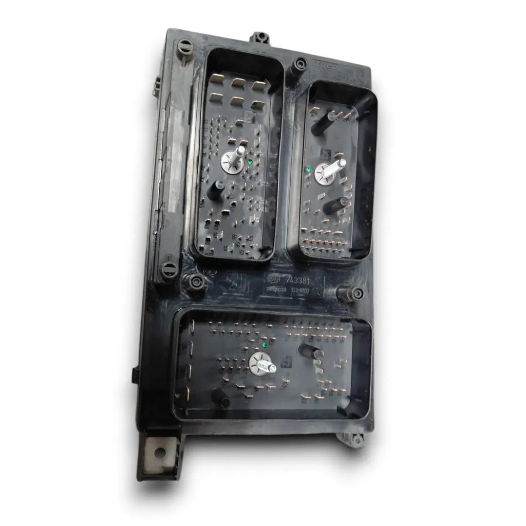 Dettaglio Scatola fusibili Opel Zafira B dal 2005 cod. 13 268 307 - foto 2