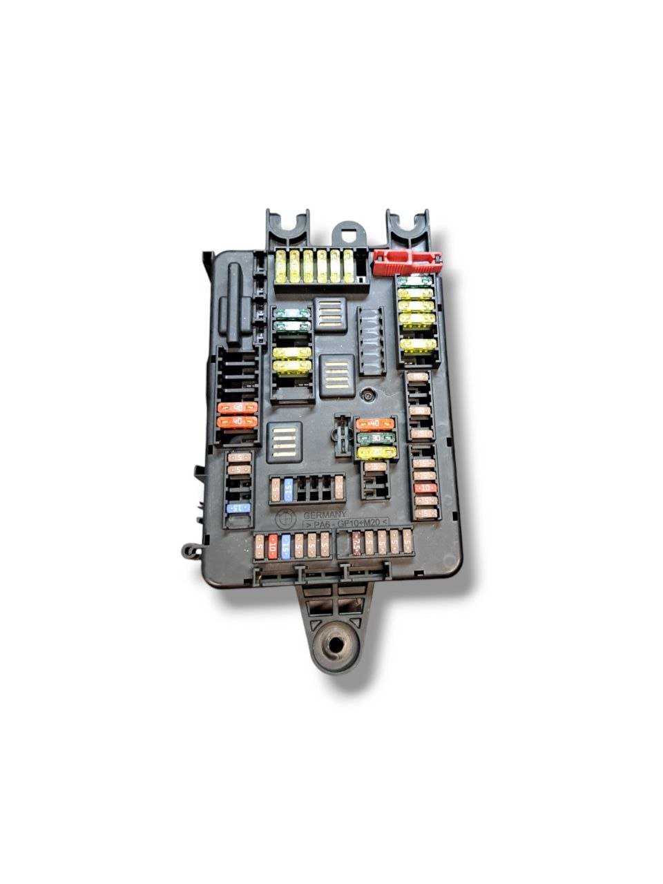 Fuse Box / Fuse Holder Bmw Series 1 F20 2.0 diesel (2011 - 2019) COD:926111002 - F&P CRASH SRLS - Used Parts