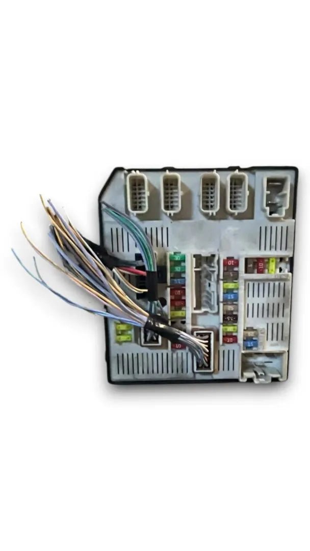 Dettaglio Scatola fusibili Renault Megane 3ª Serie dal 2008 cod. 284B60008R - foto 2