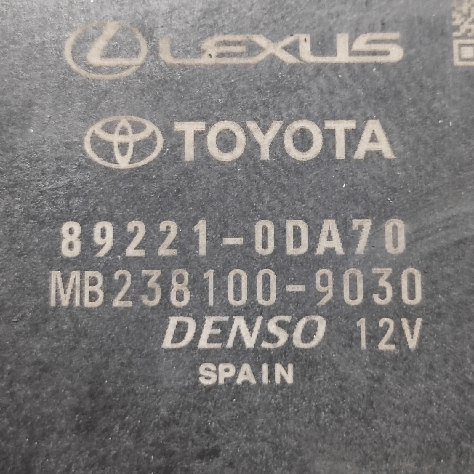 Toyota Yaris Cross 1.5 Hybrid Fuse Box COD: 892210DA70 (2020 - ) - F&P CRASH SRLS - Used Parts