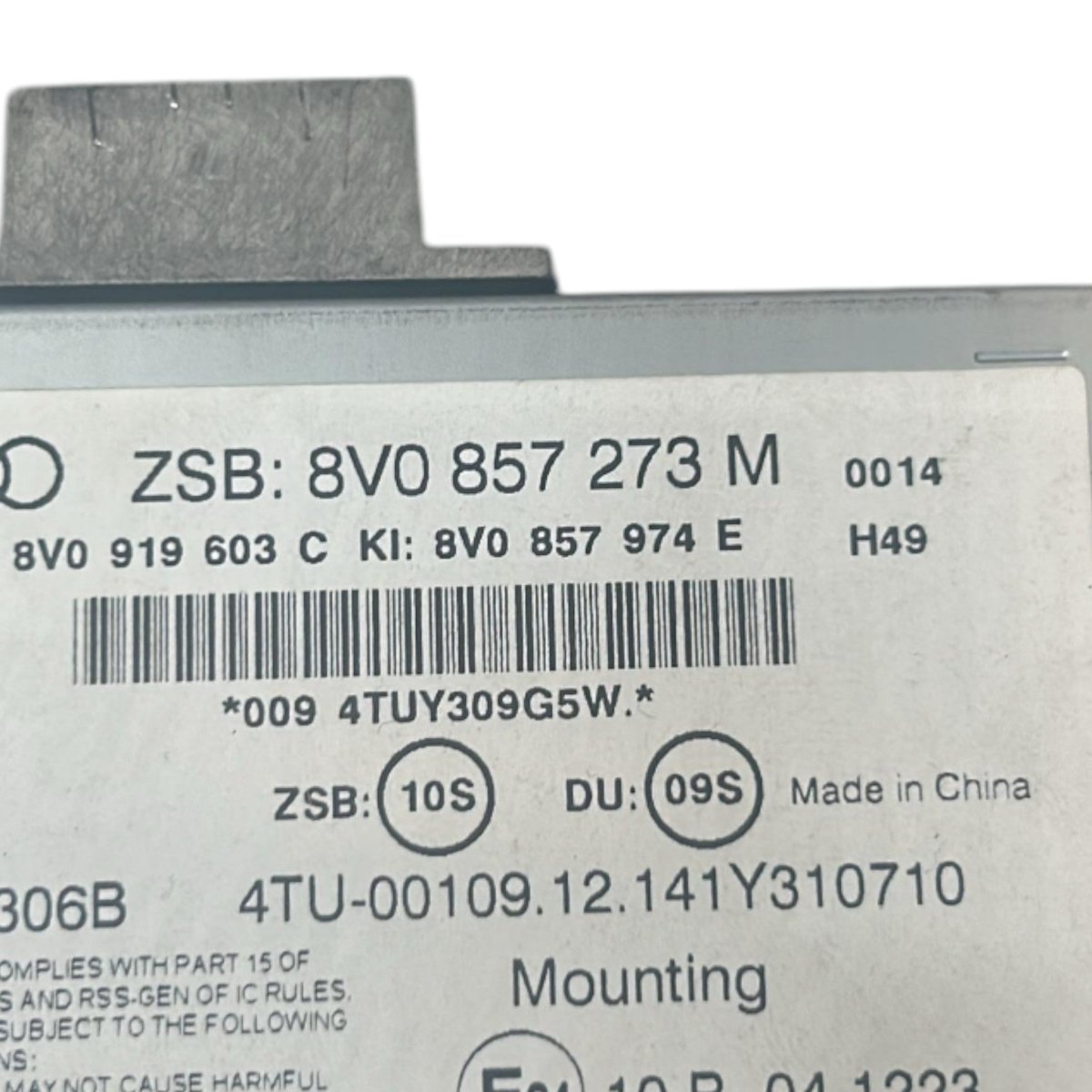 Schermo / Display A Scomparsa Audi A3 (8V) (S3) cod.8V0857273M (2012 > 2020) cod.8V0857974E - F&P CRASH SRLS - Ricambi Usati
