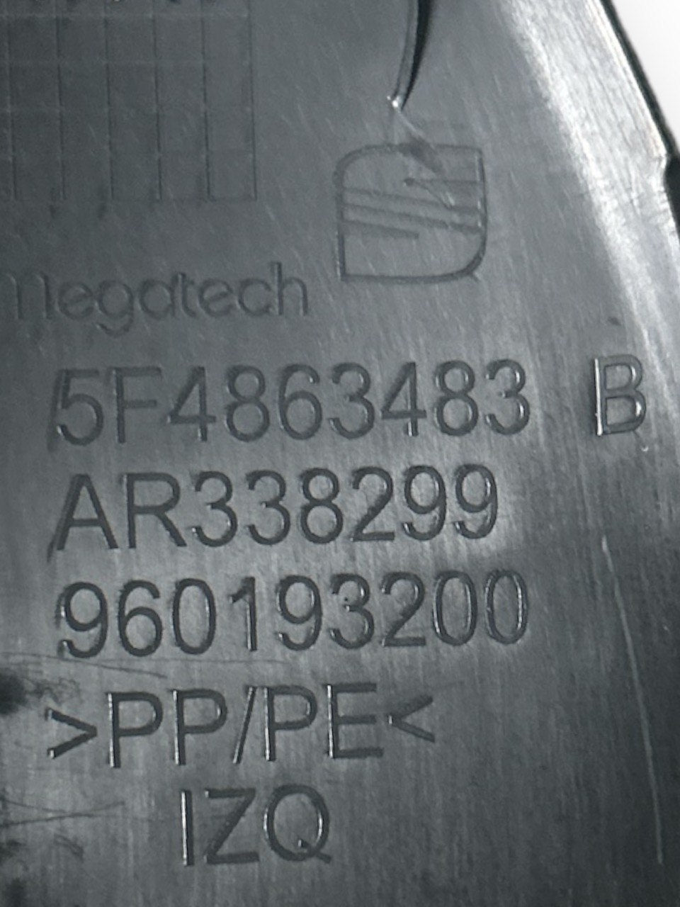 Seat Leon (5F) (2012 > 2019) cod . 5F4863483B Rivestimento Soglia Porta Interno Sinistro - F&P CRASH SRLS - Ricambi Usati