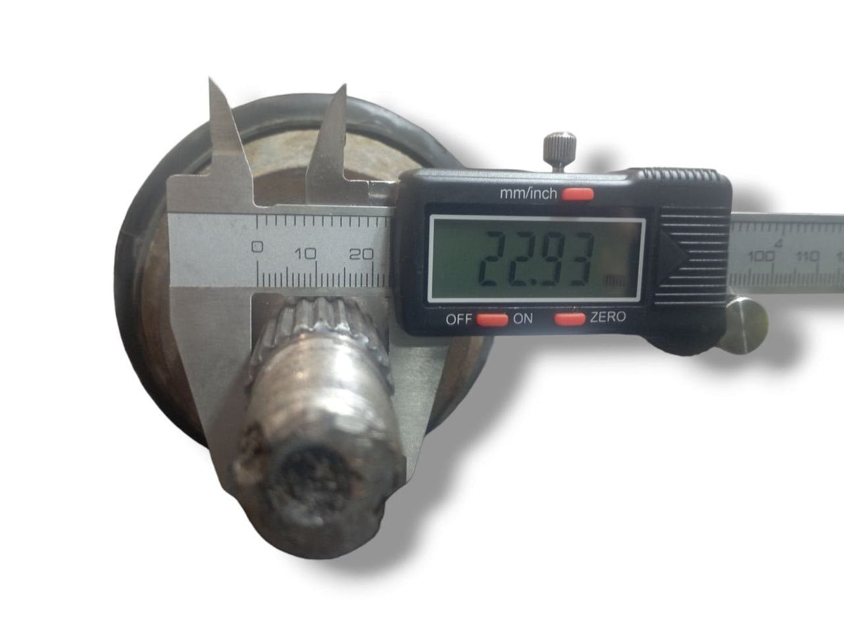 Half shaft / Engine Shaft Manual 5 Forward Gears Right (dx) Peugeot 208 1.6 Diesel (2016) code: 9686025480 - F&P CRASH SRLS - Used Parts